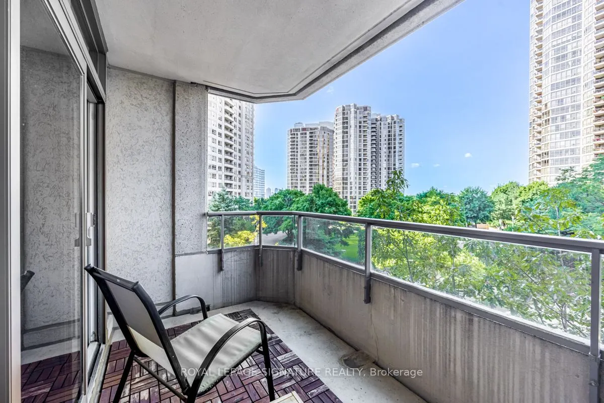 35 Kingsbridge Garden Circle, #413