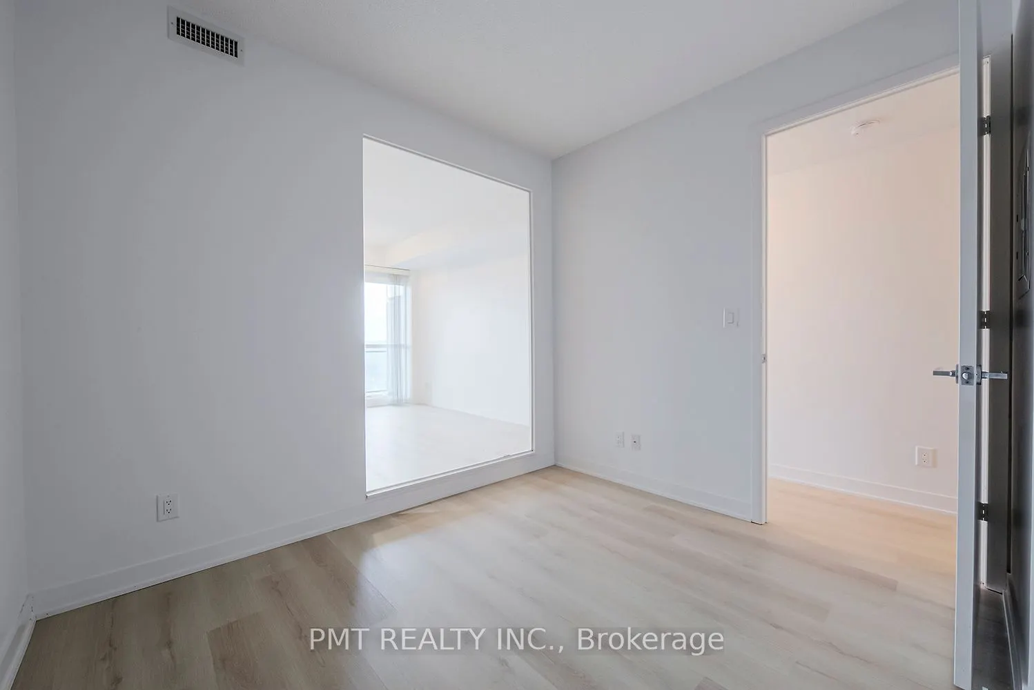 165 Legion Road N, #2722