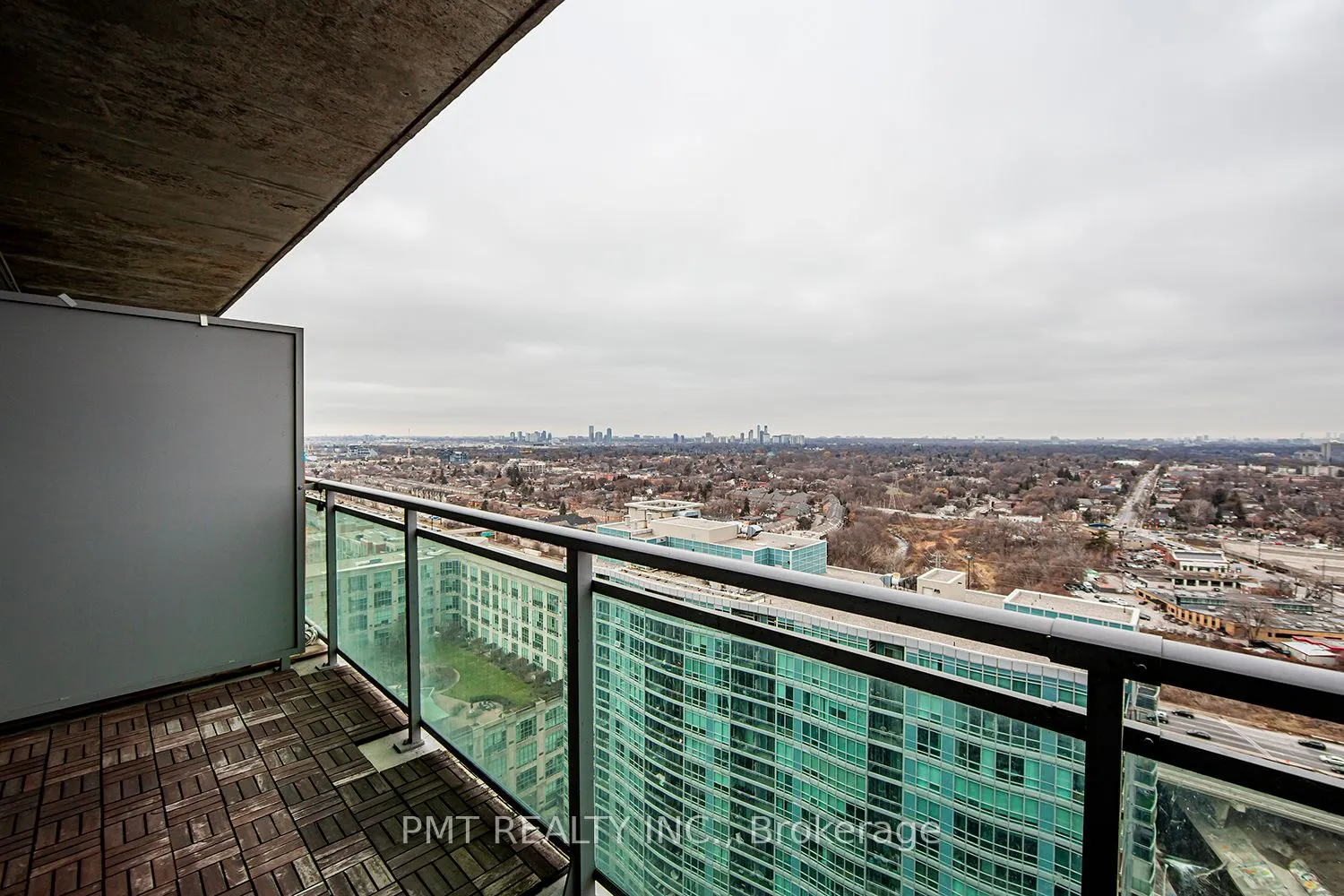 165 Legion Road N, #2722