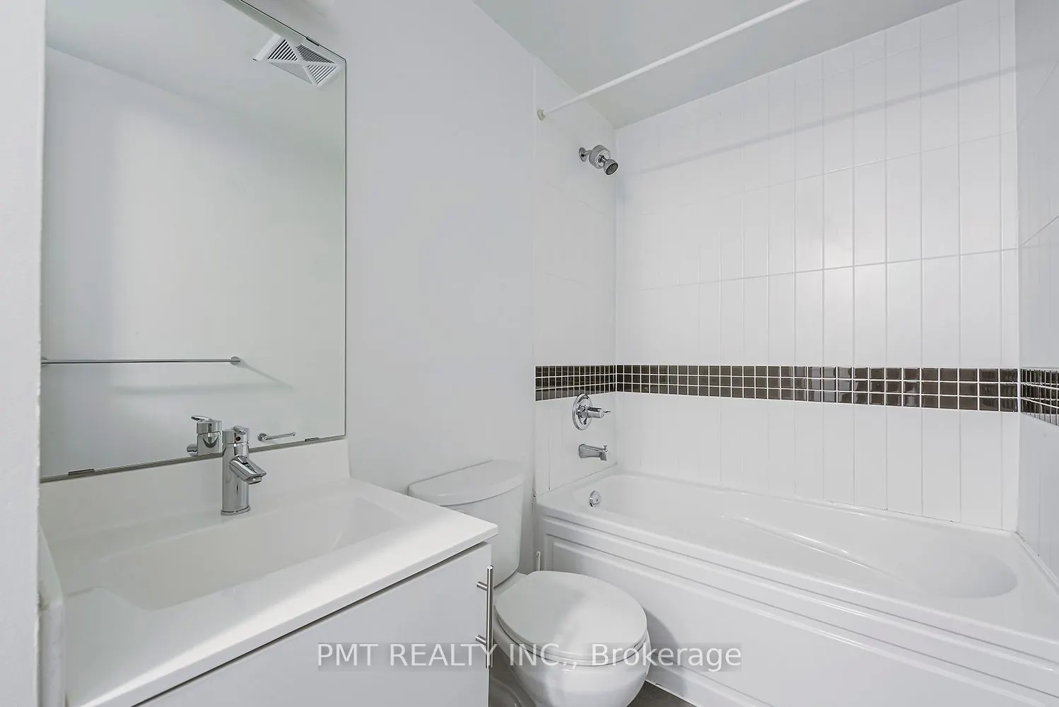 165 Legion Road N, #2722