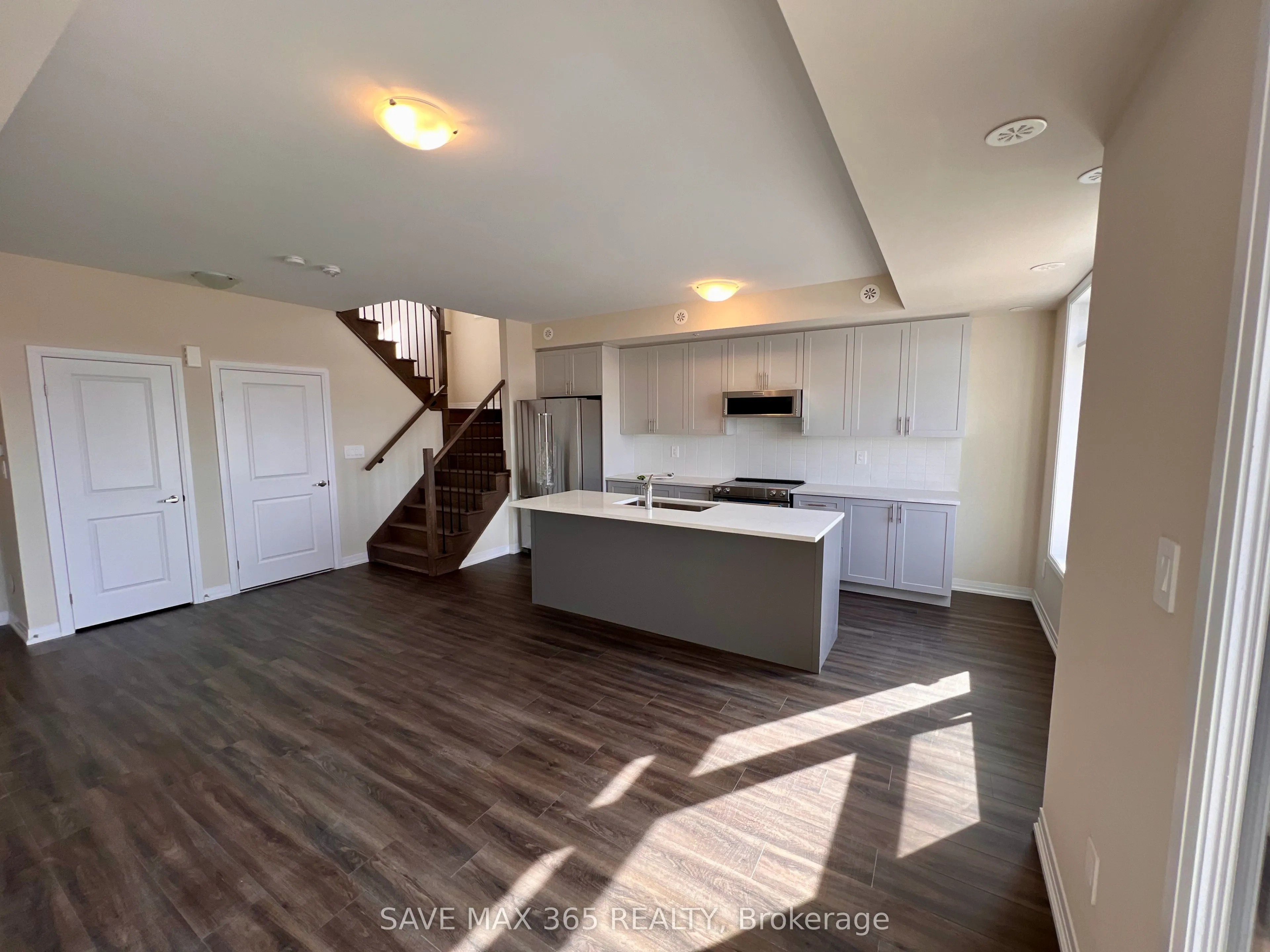 1565 Rose Way, #103