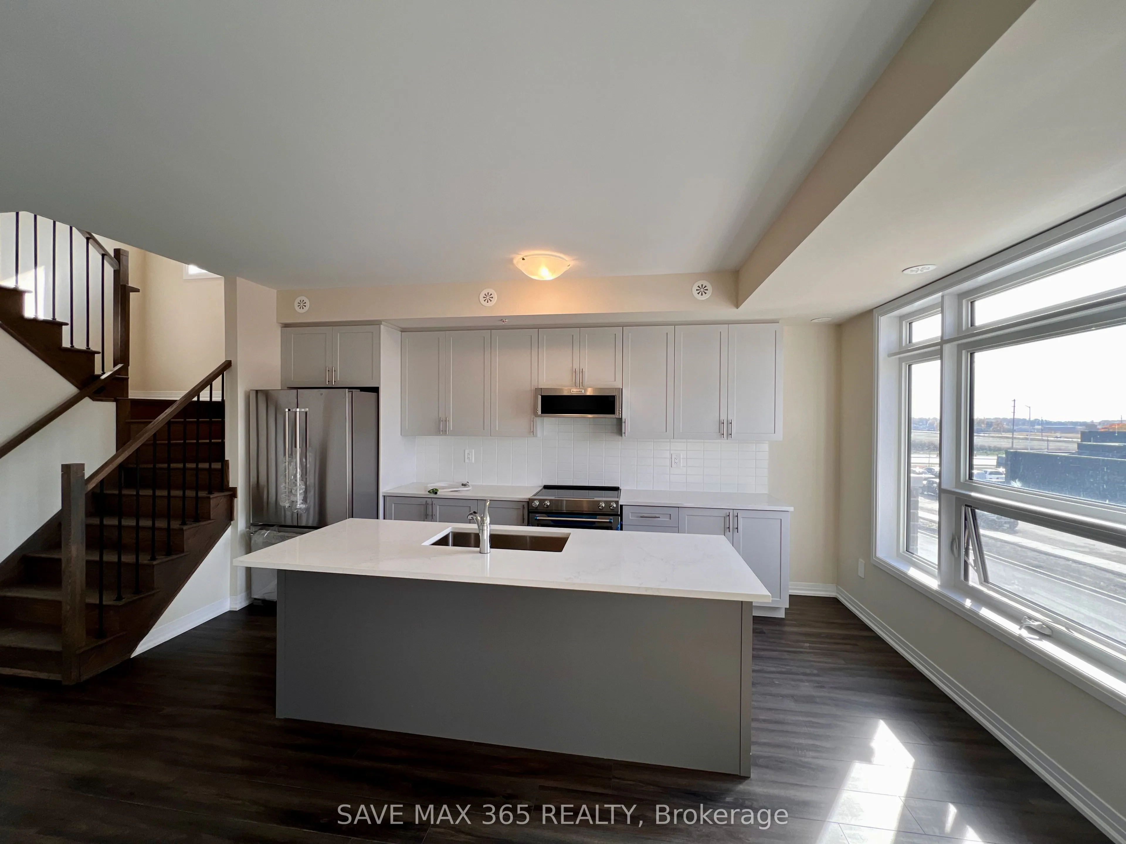 1565 Rose Way, #103