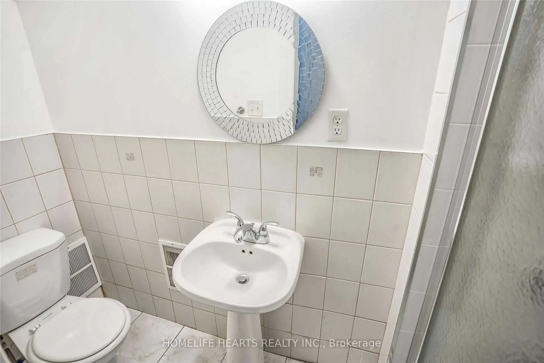 2360 Britannia Road, #1