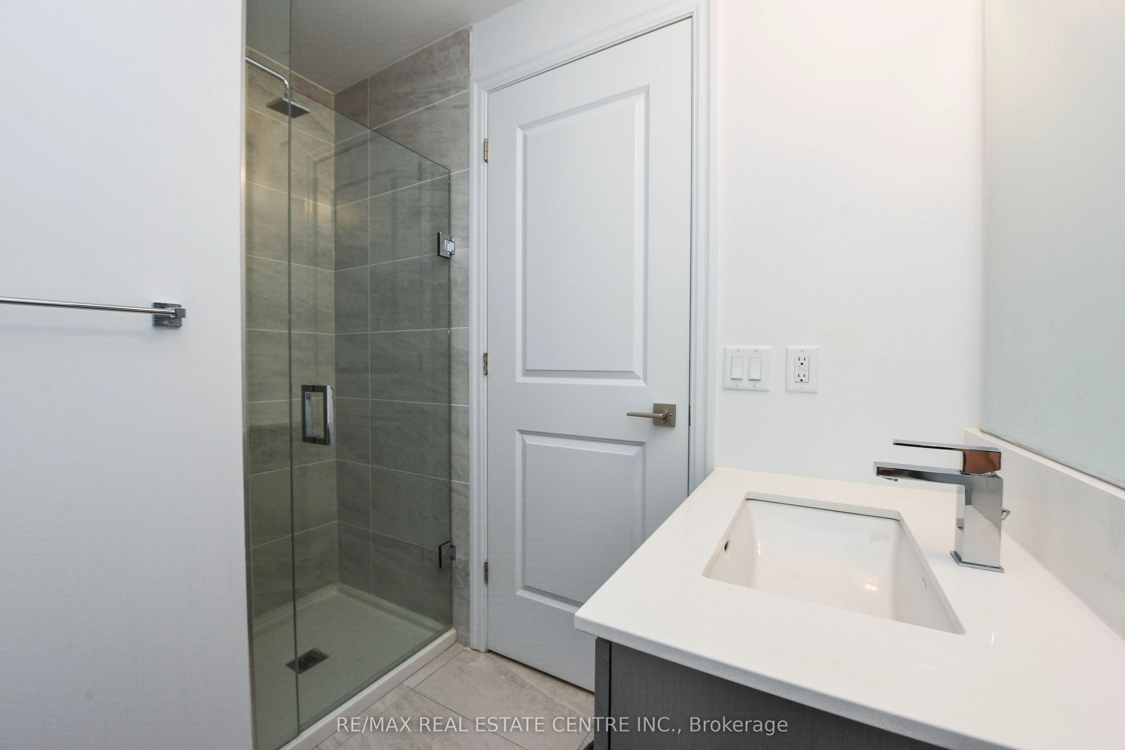 36 Elm Drive W, #3209