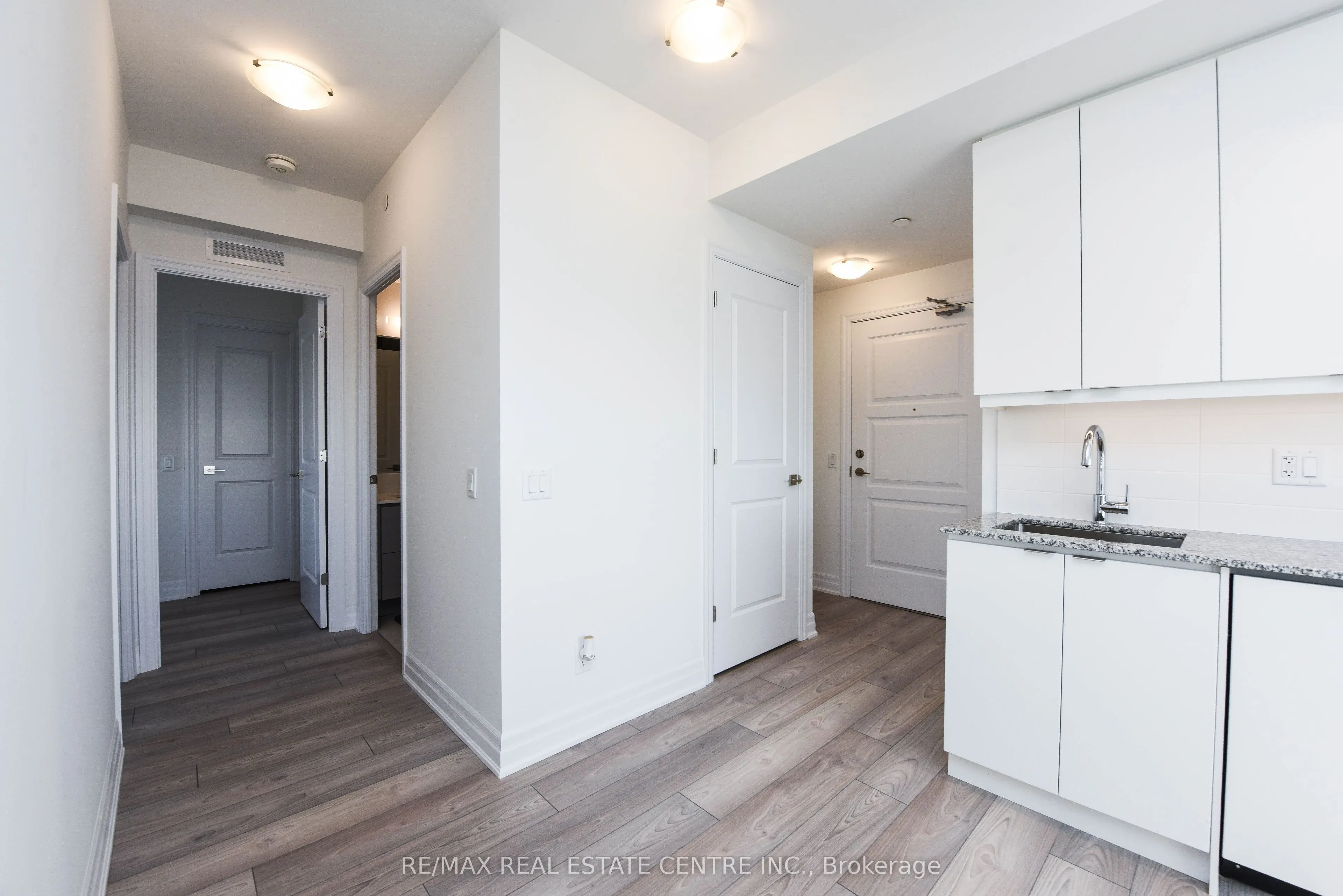 36 Elm Drive W, #3209