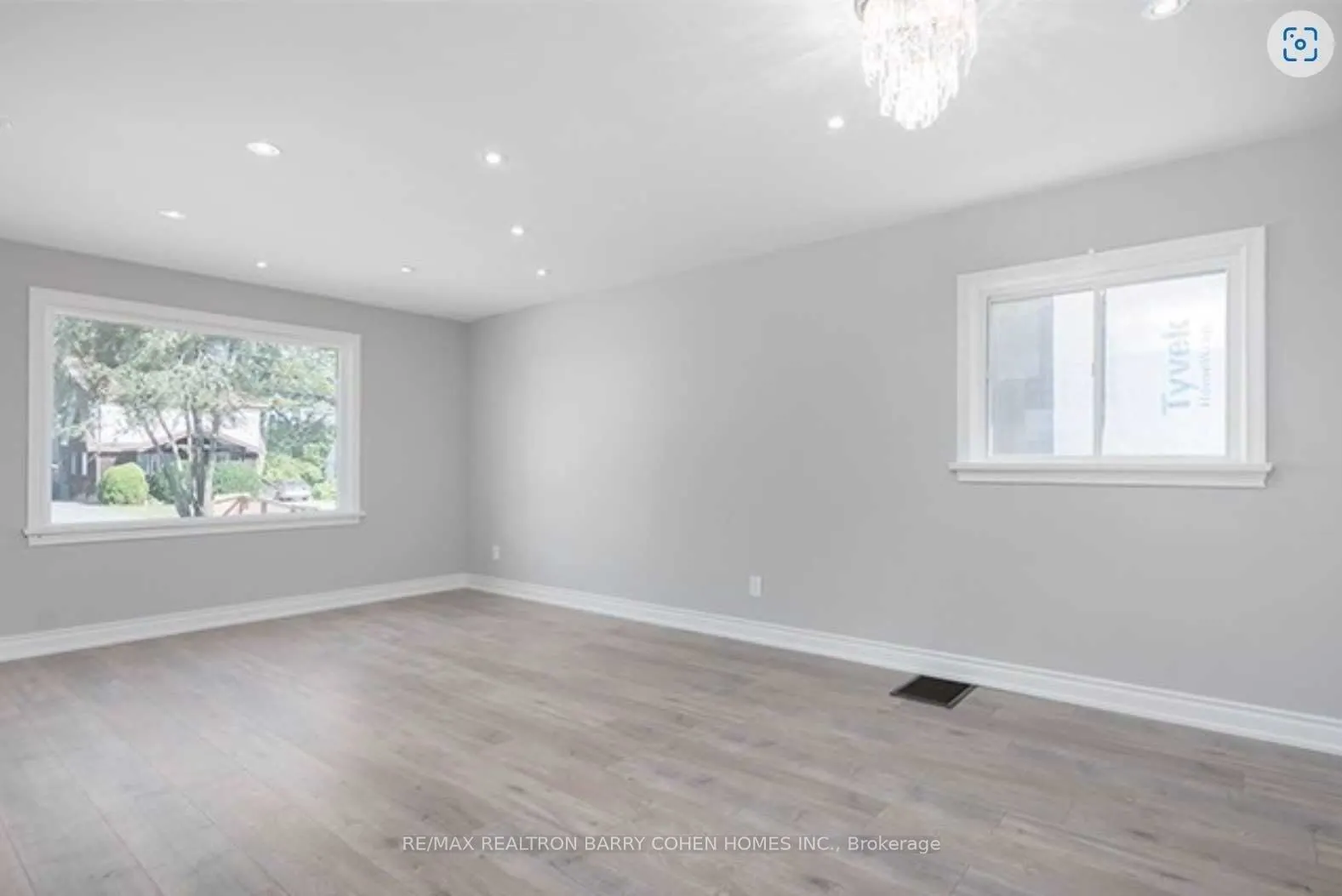15 Delroy Drive
