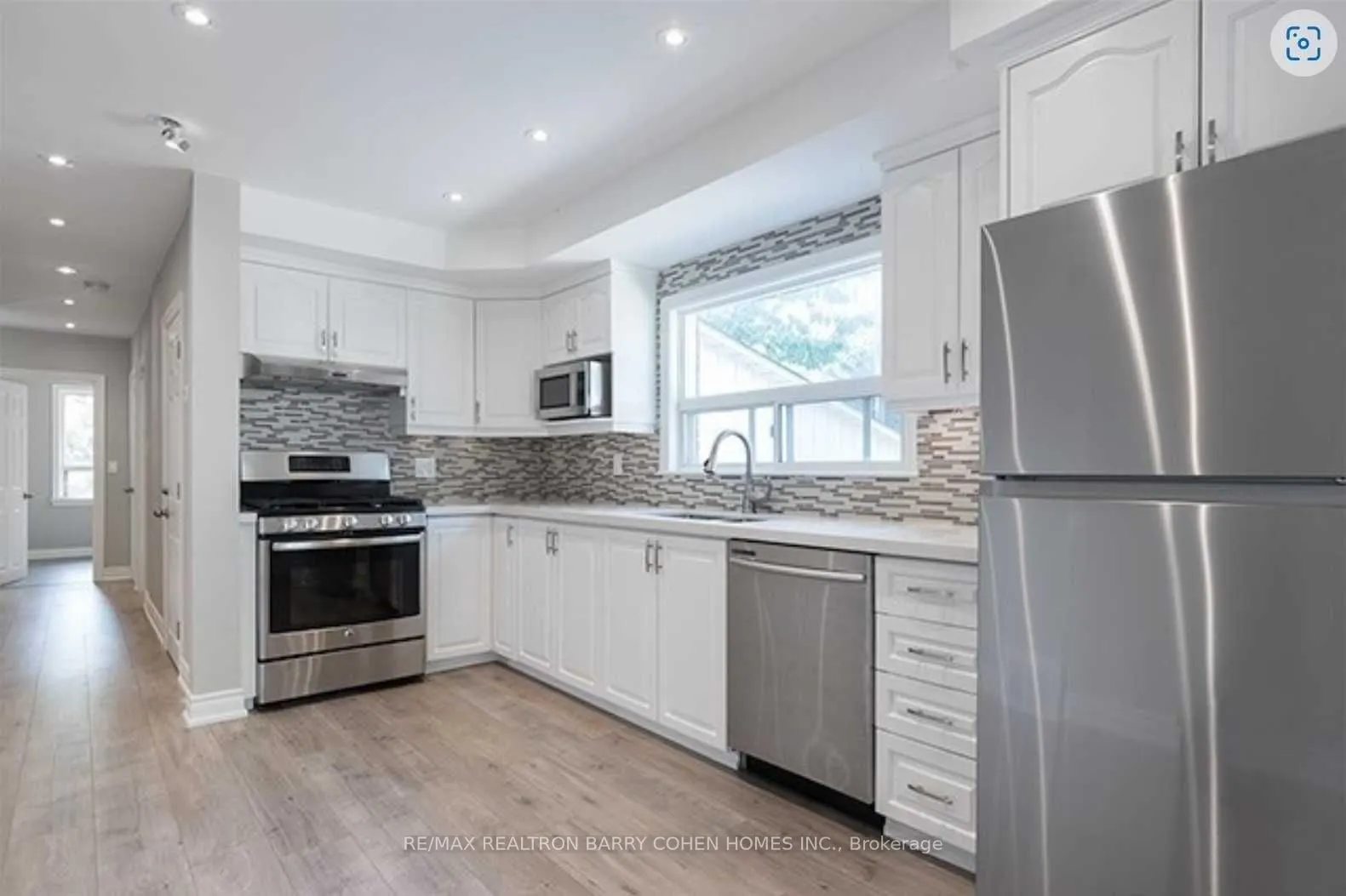 15 Delroy Drive