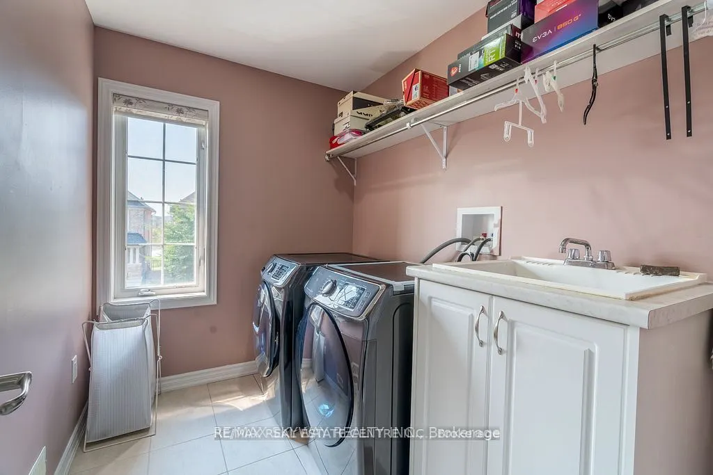 25 Hammerhead Road