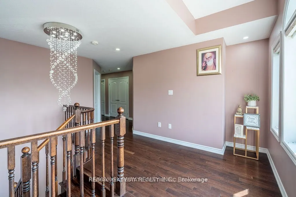 25 Hammerhead Road
