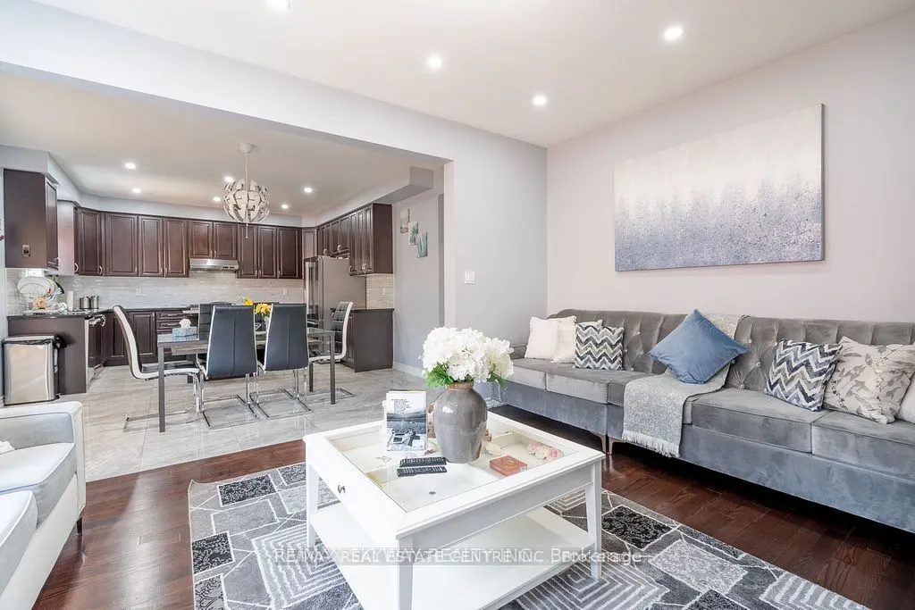 25 Hammerhead Road
