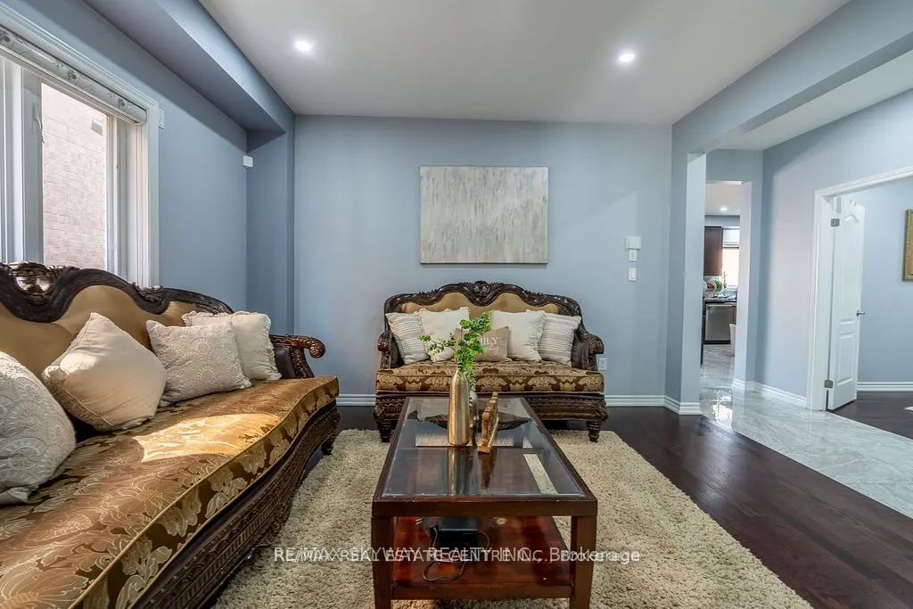 25 Hammerhead Road