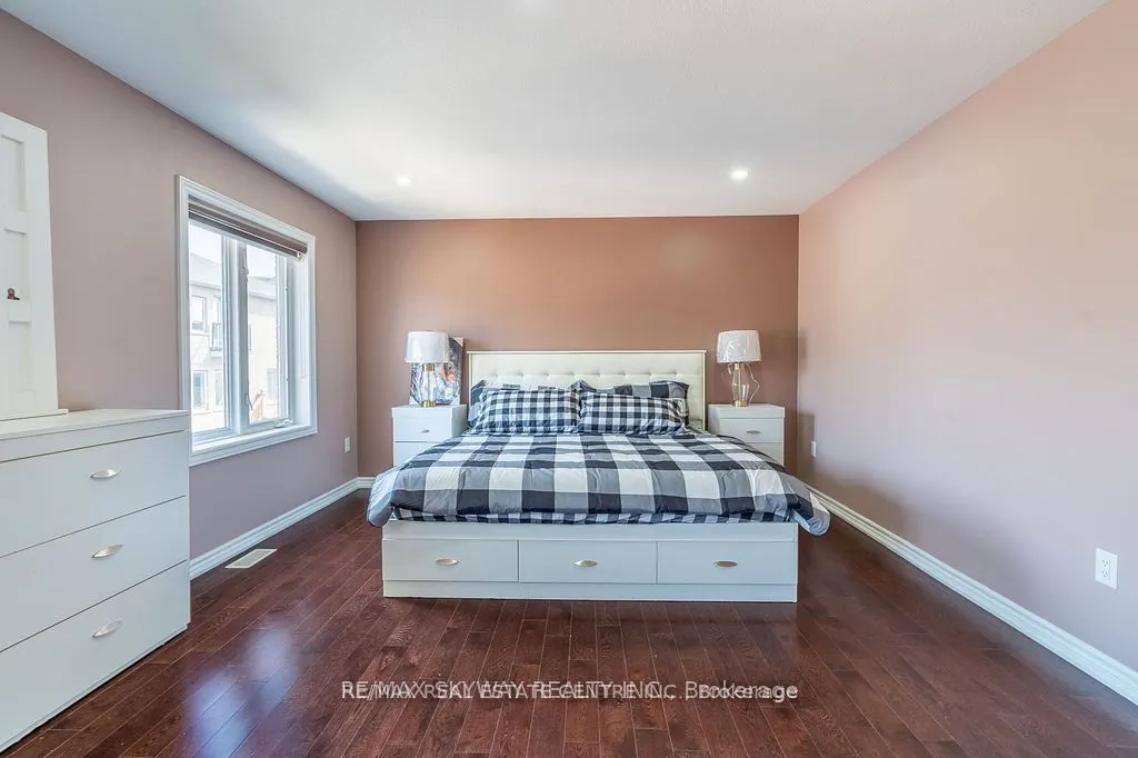 25 Hammerhead Road