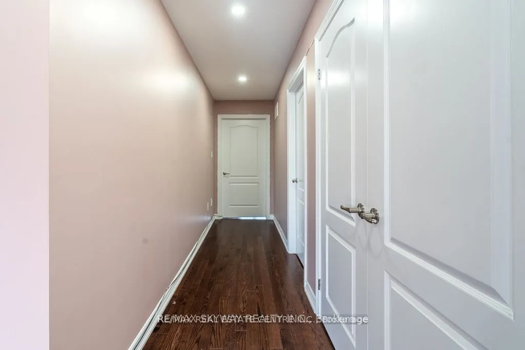 25 Hammerhead Road