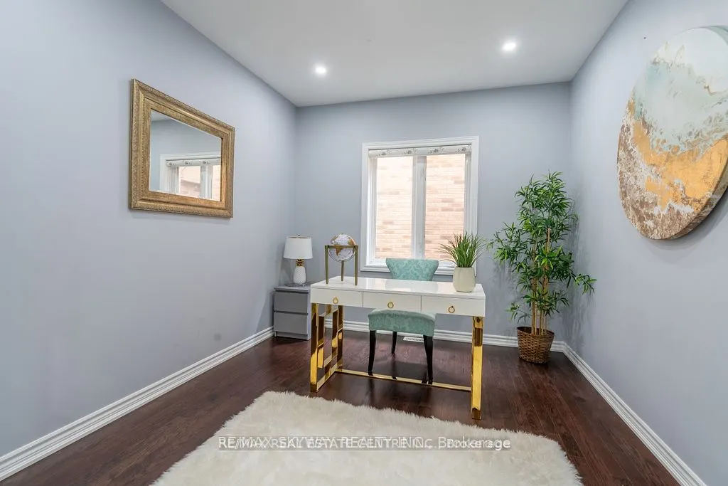 25 Hammerhead Road