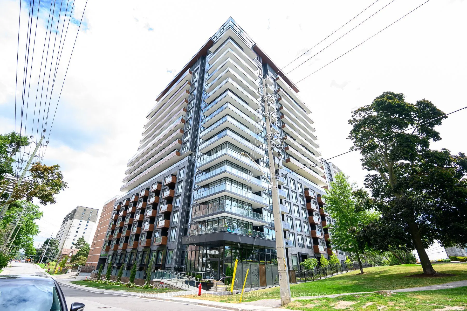 21 Park Street E #1009