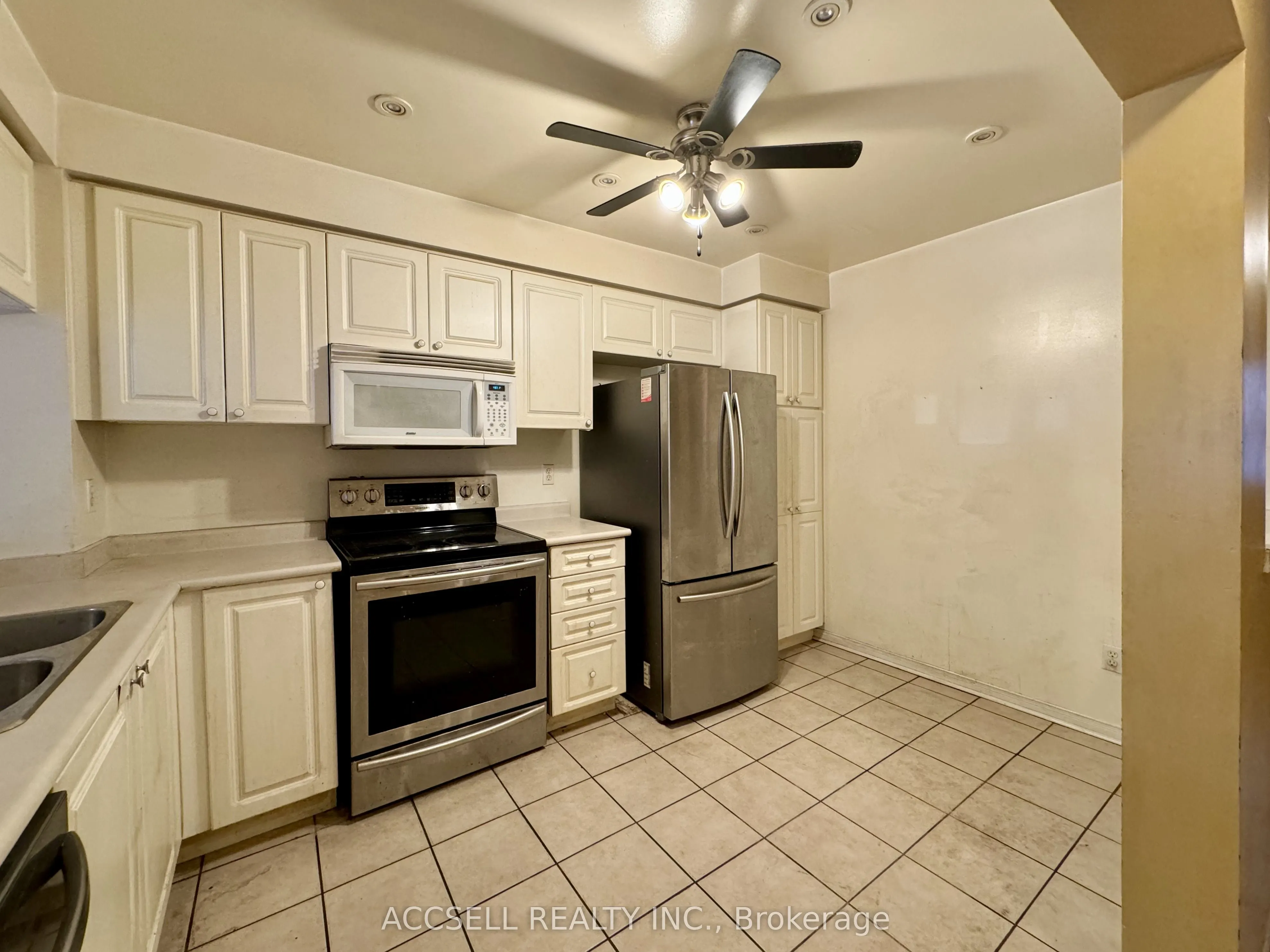 4600 Kimbermount Avenue, #11