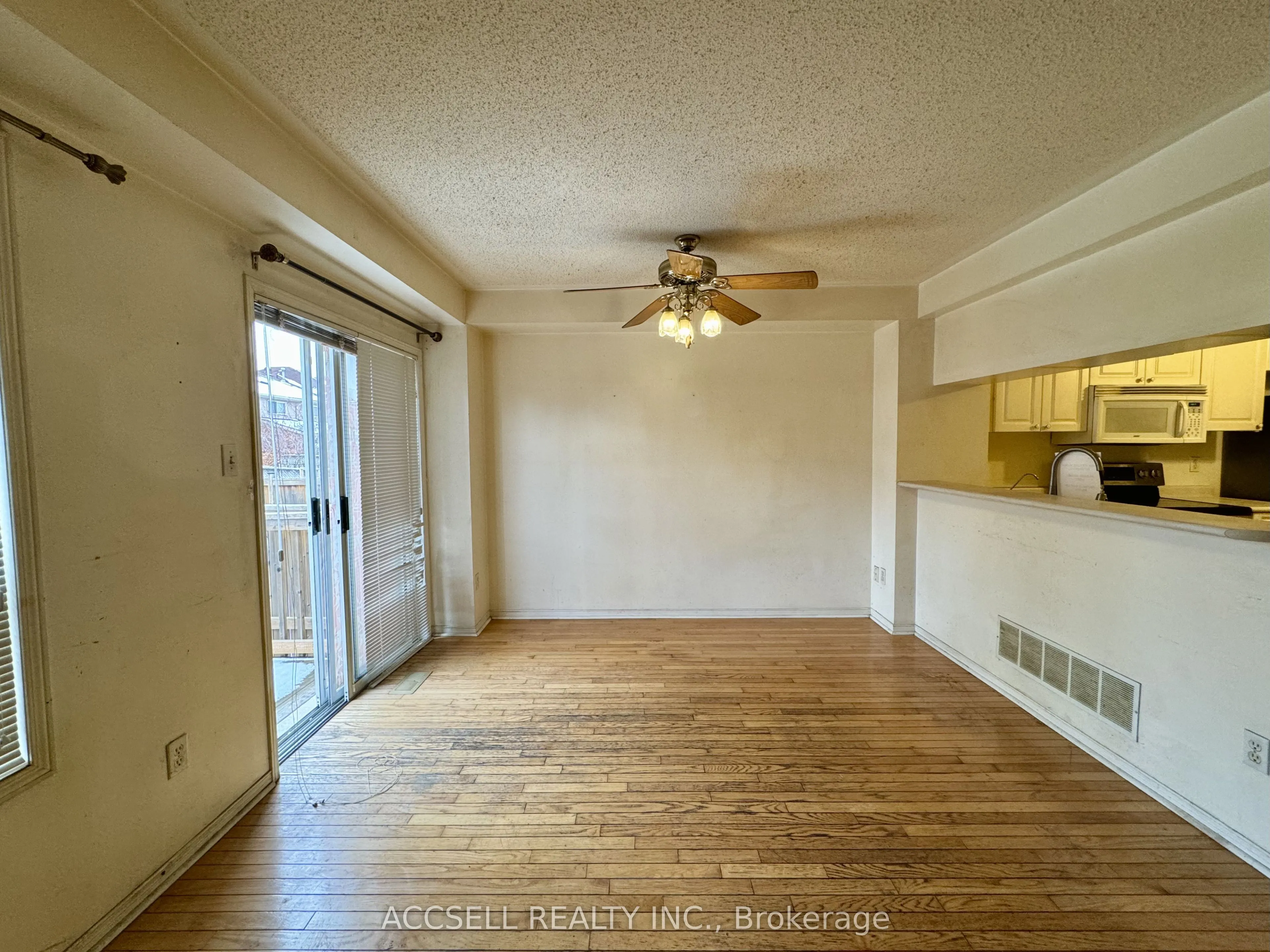 4600 Kimbermount Avenue, #11