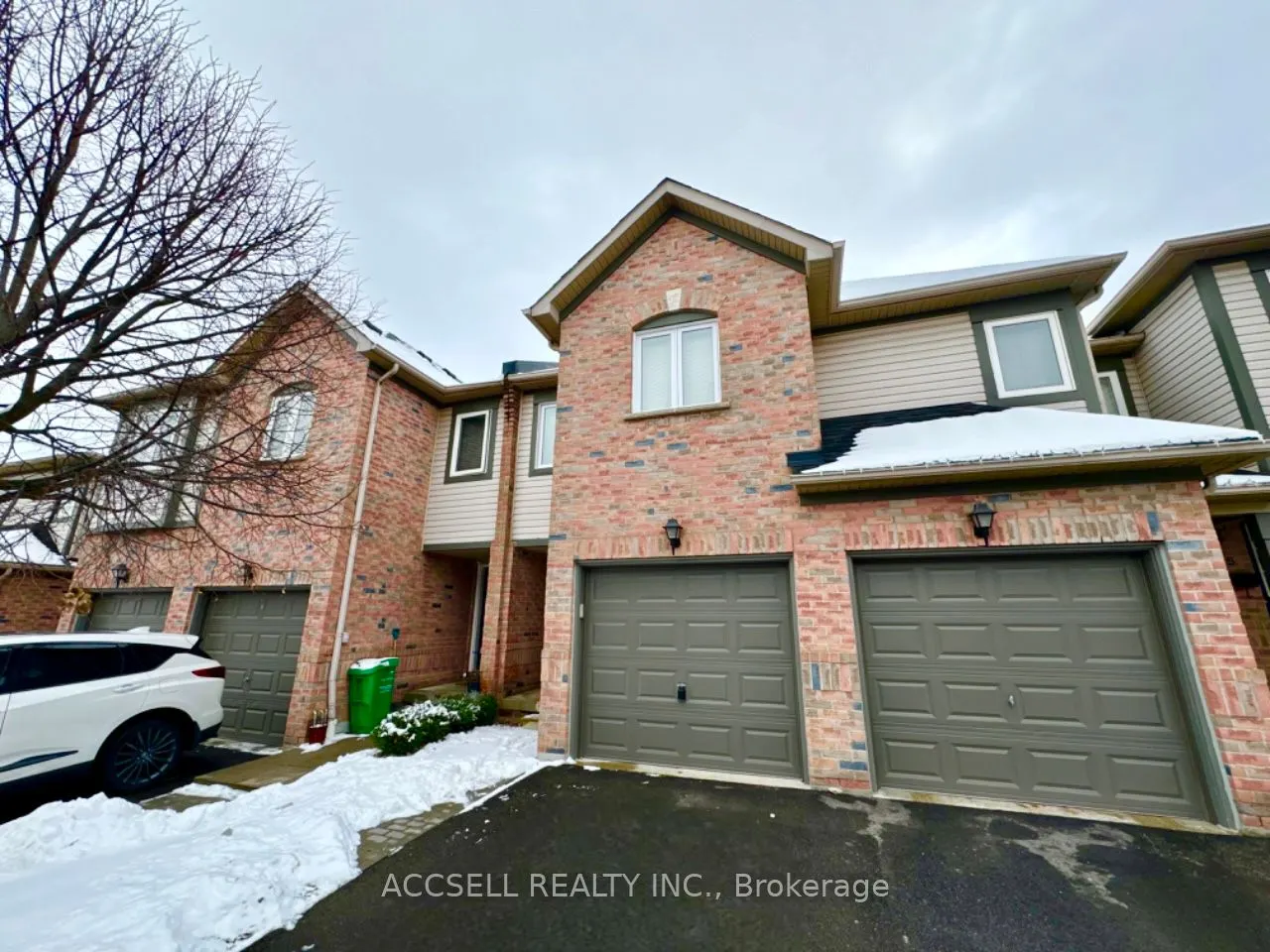 4600 Kimbermount Avenue, #11