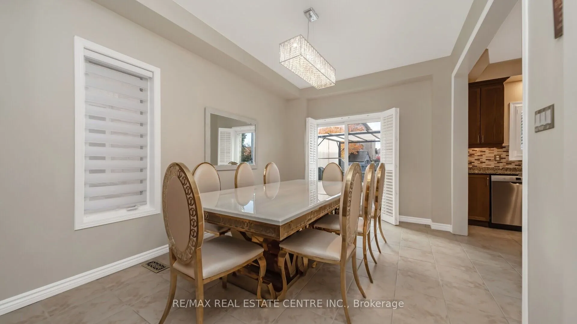 4 Chetholme Place