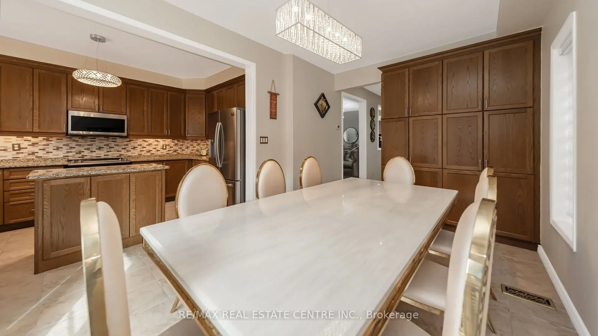 4 Chetholme Place