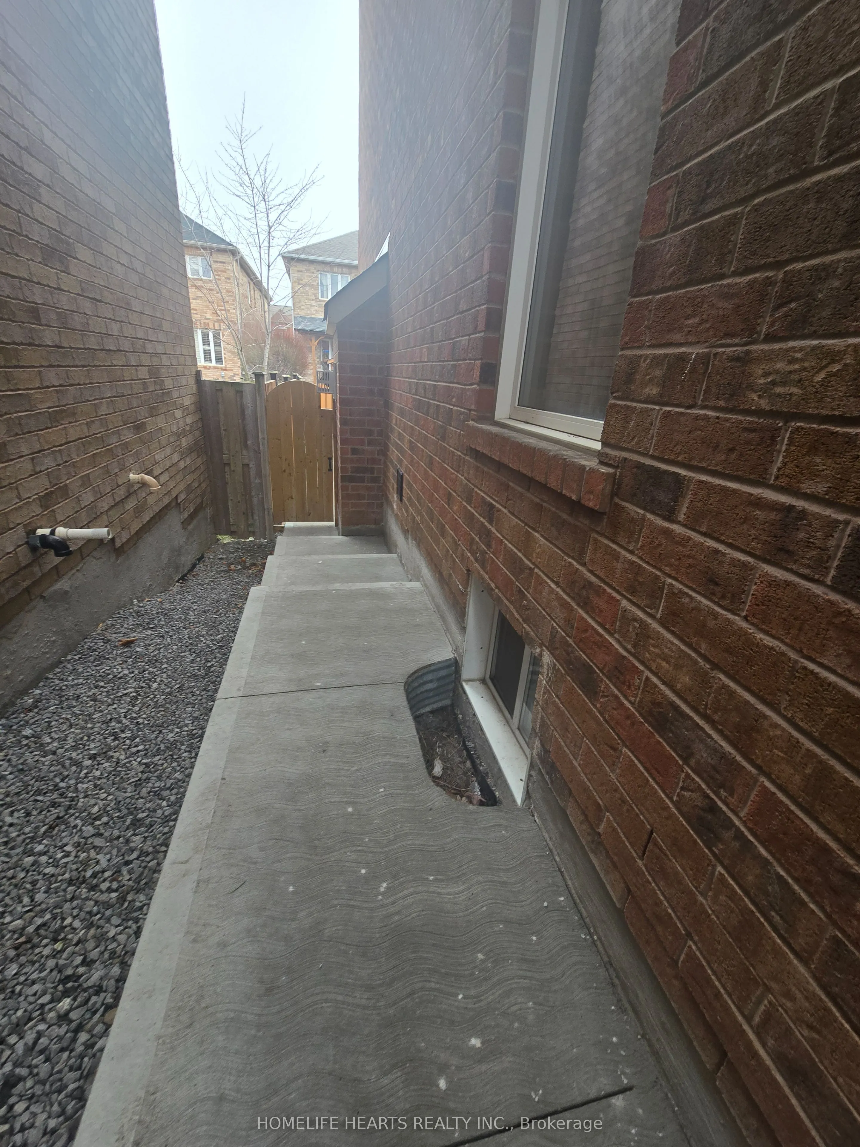 446 Acumen Court
