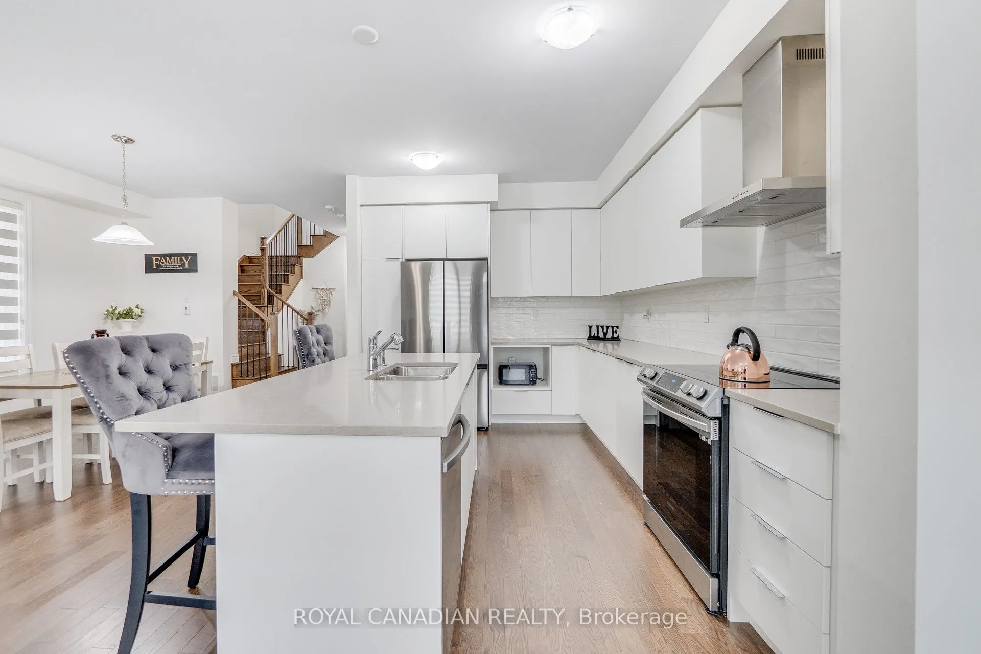 476 Bergamot Avenue