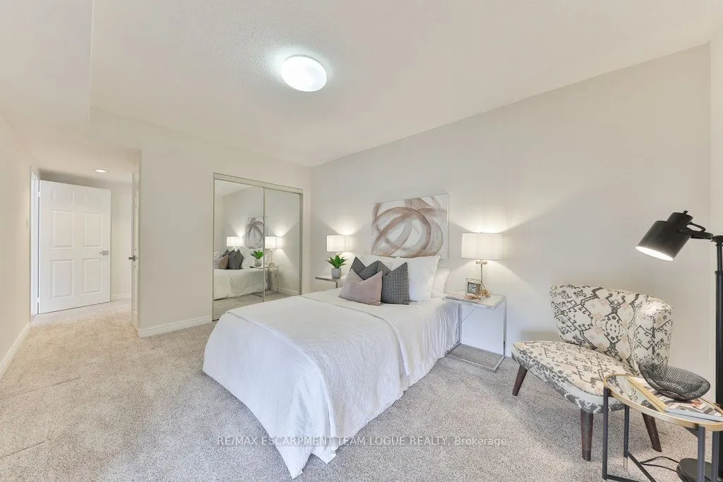 102 Bronte Road, #315