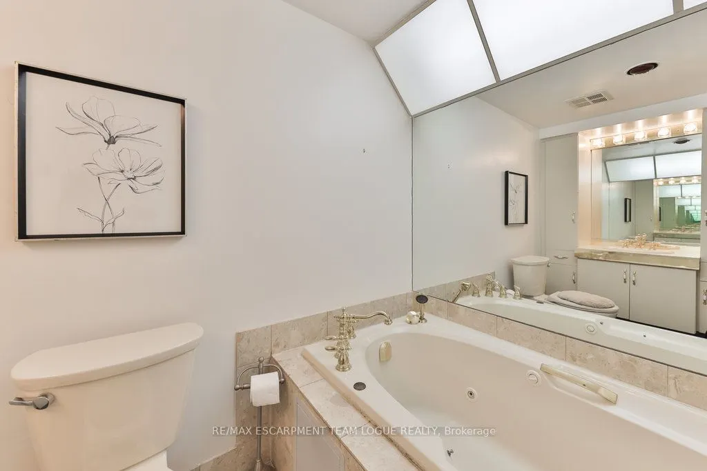 102 Bronte Road, #315