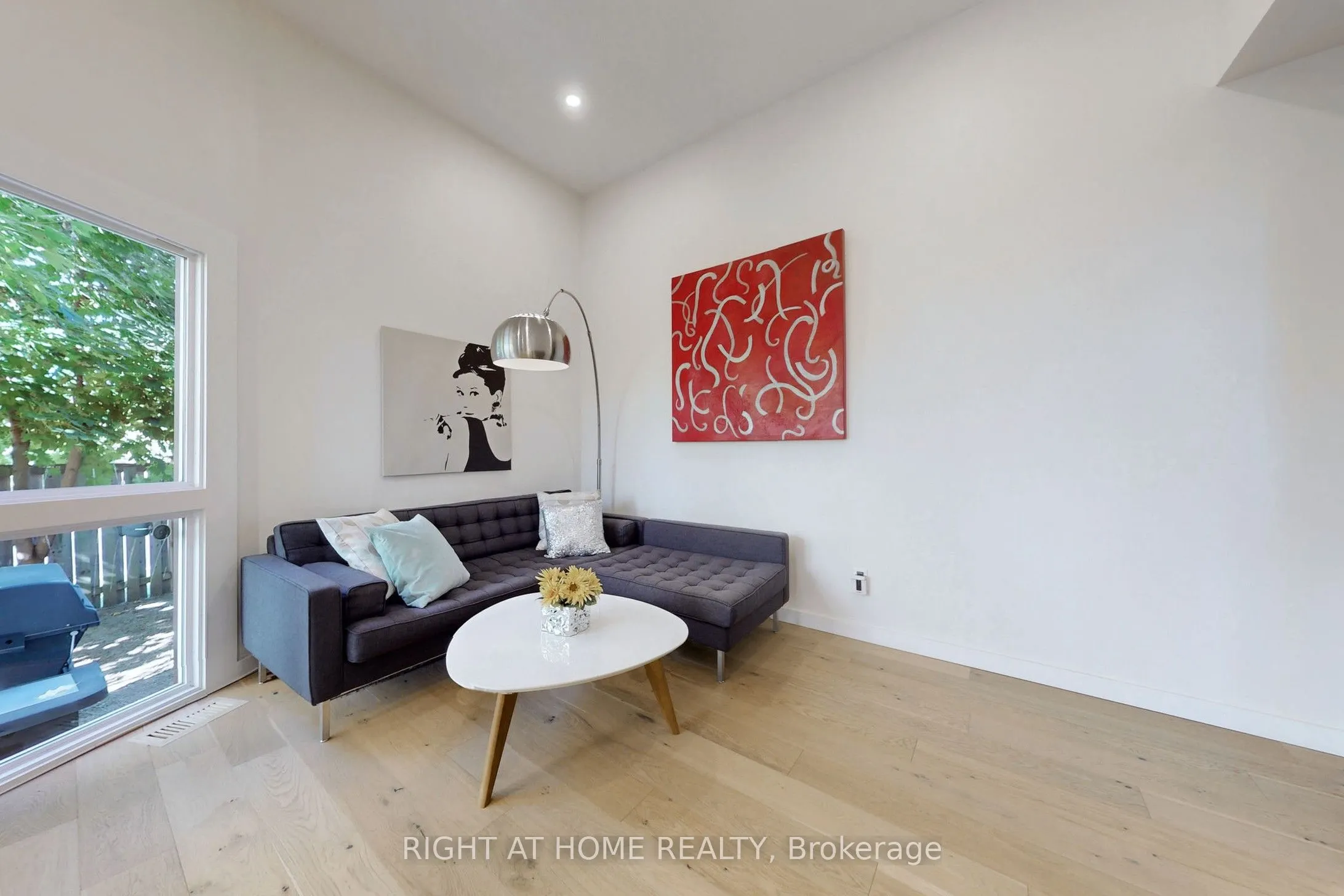 400 Bloor Street #6