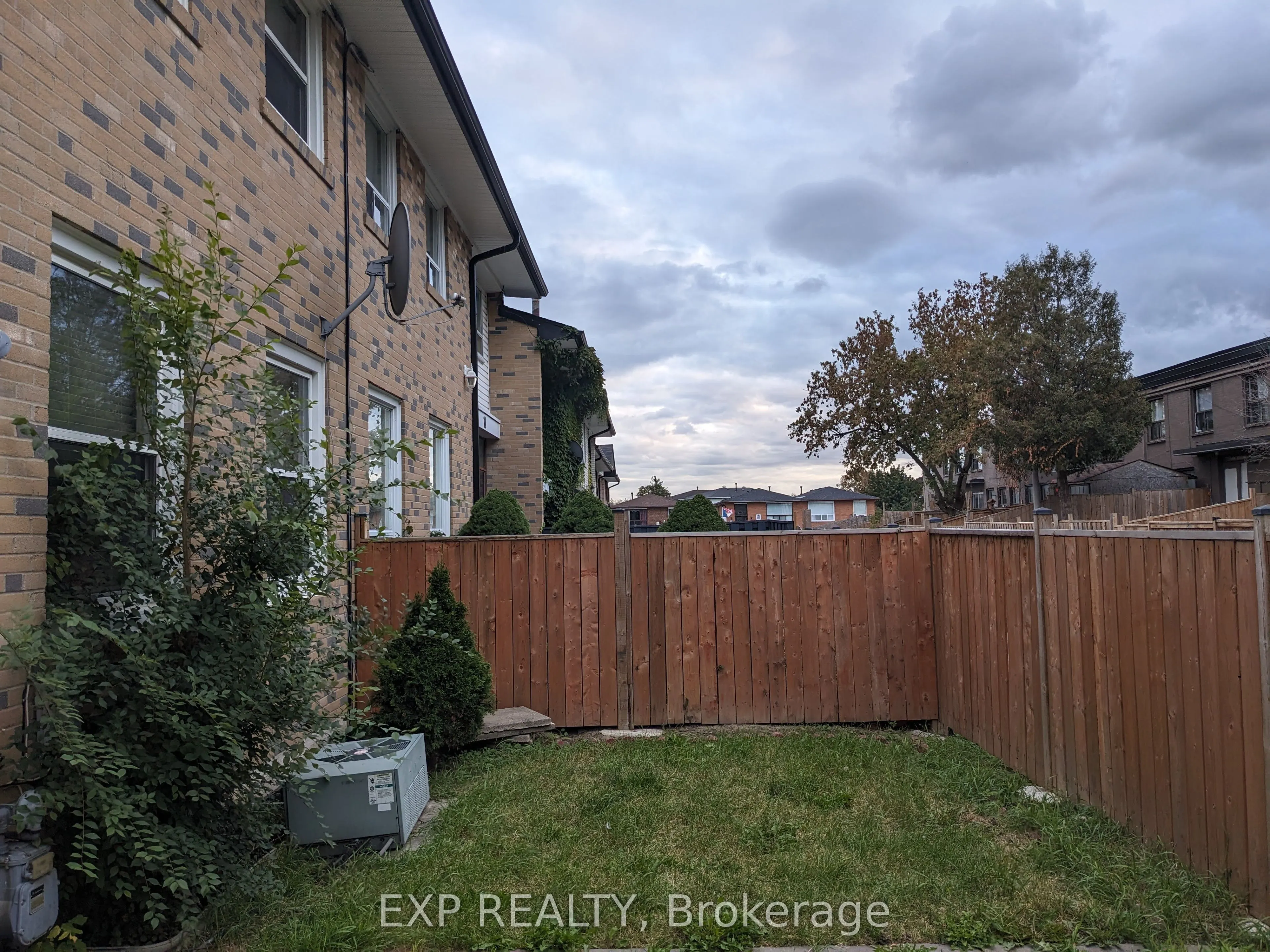 61 Ardglen Drive, #13Upper