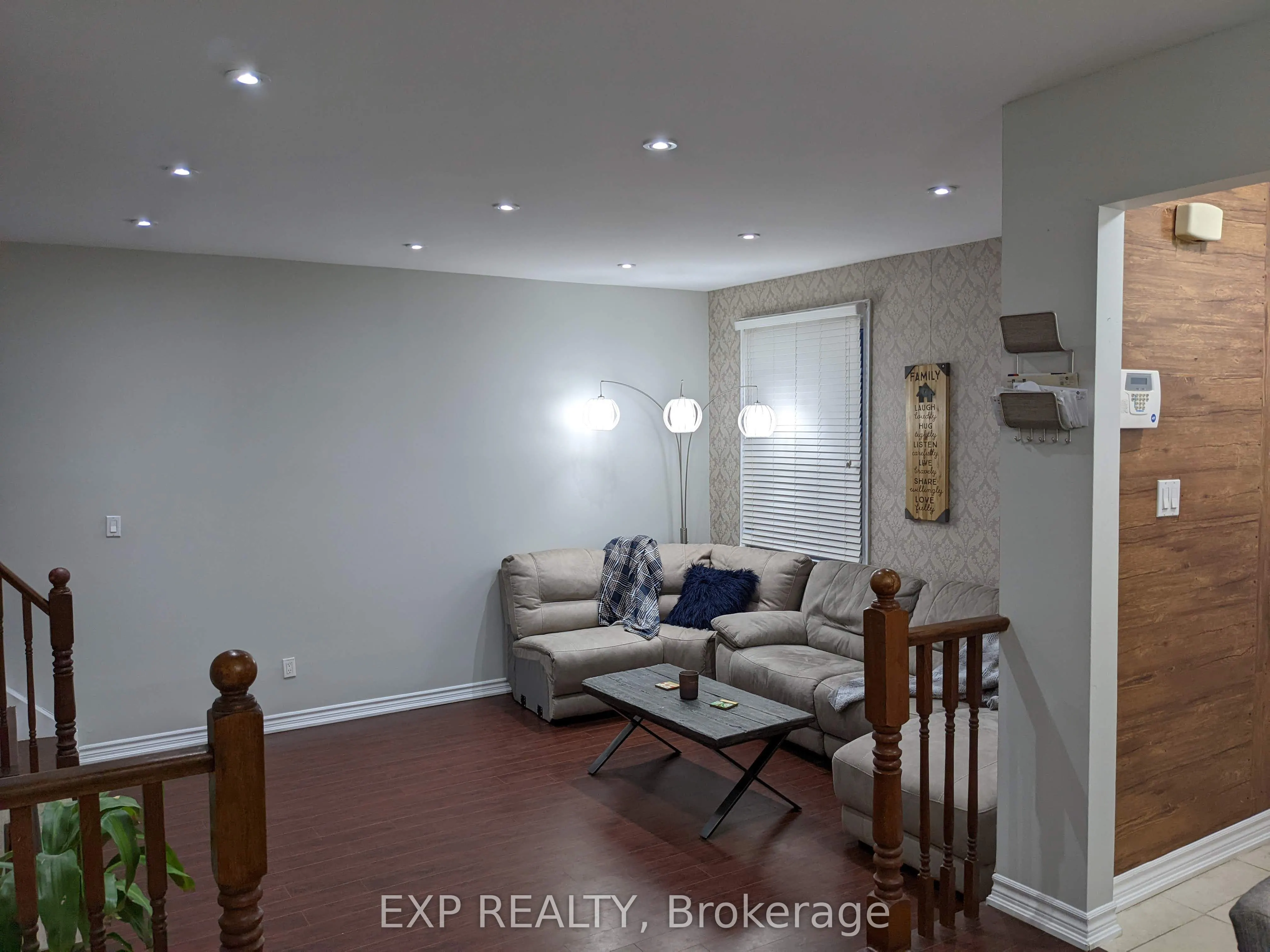 61 Ardglen Drive, #13Upper