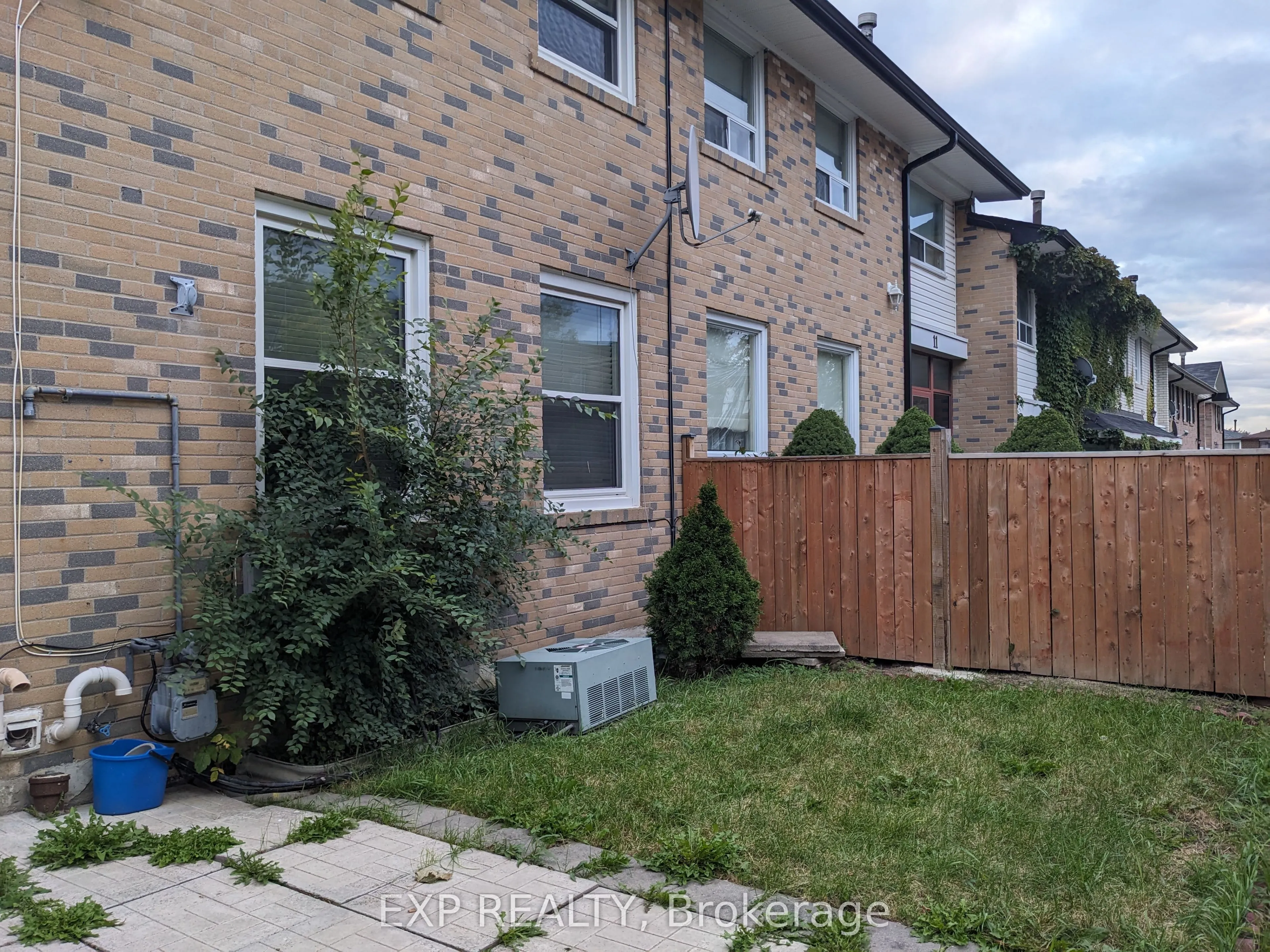 61 Ardglen Drive, #13Upper