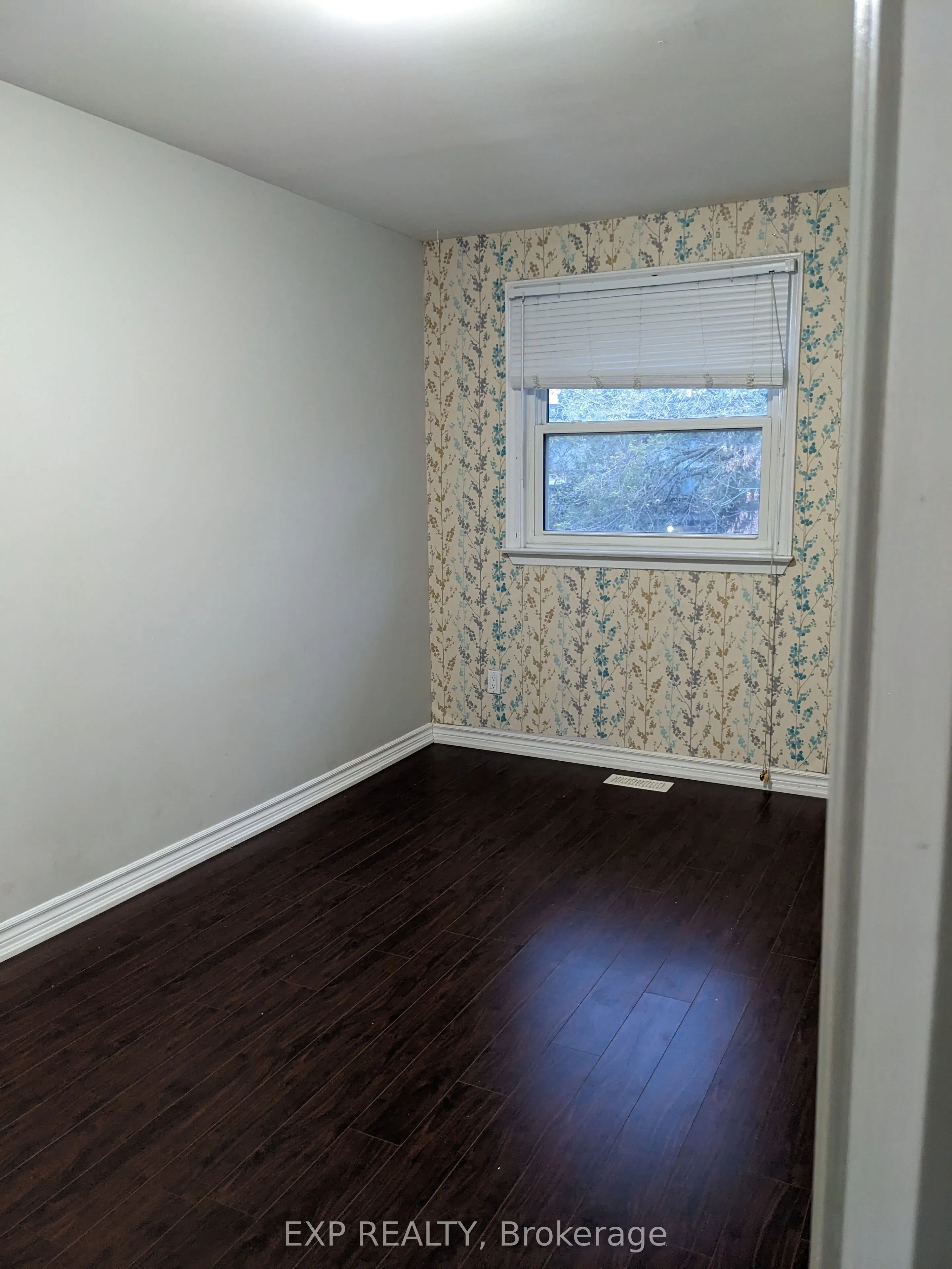 61 Ardglen Drive, #13Upper
