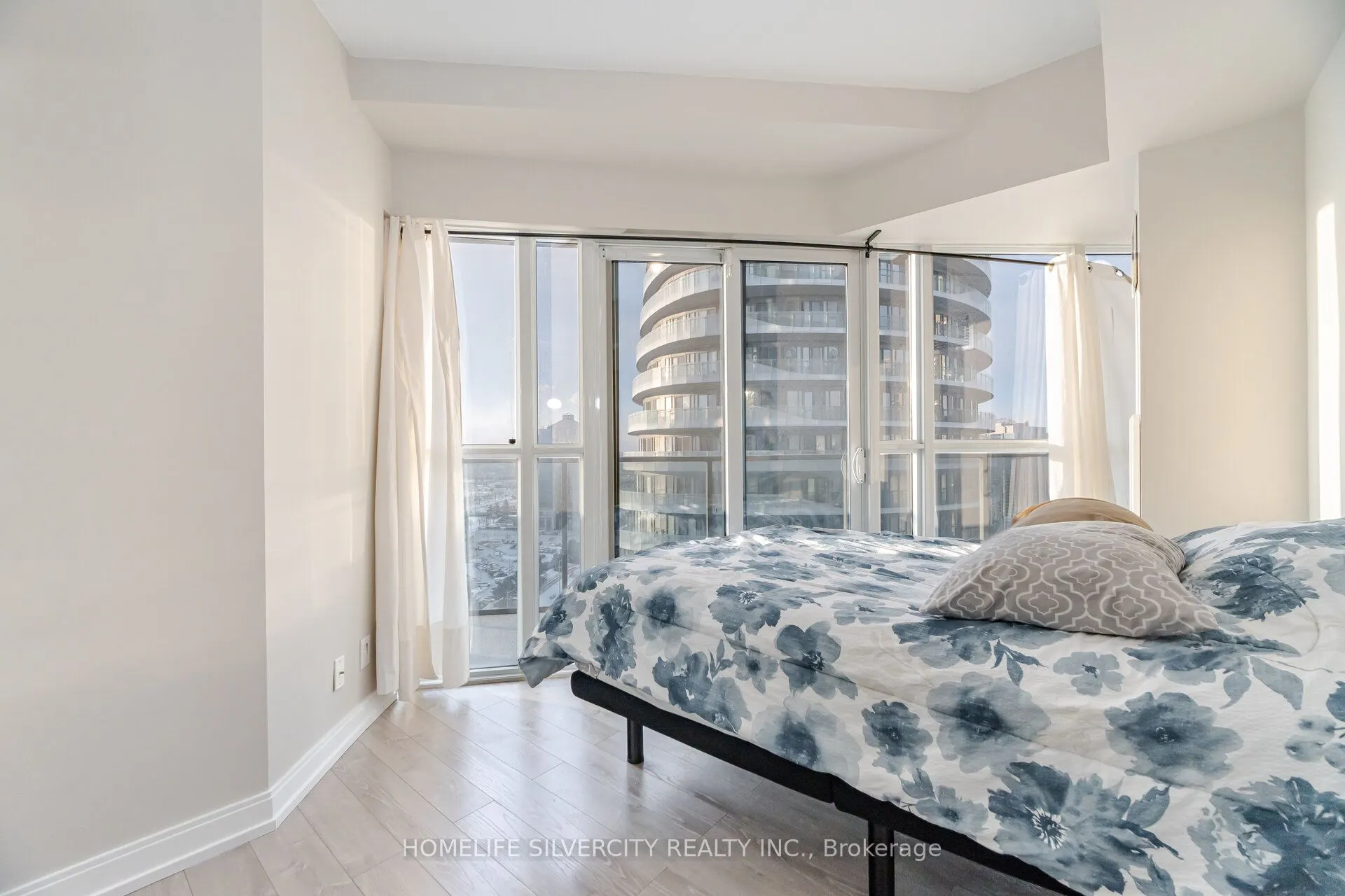 60 Absolute Avenue, #1805