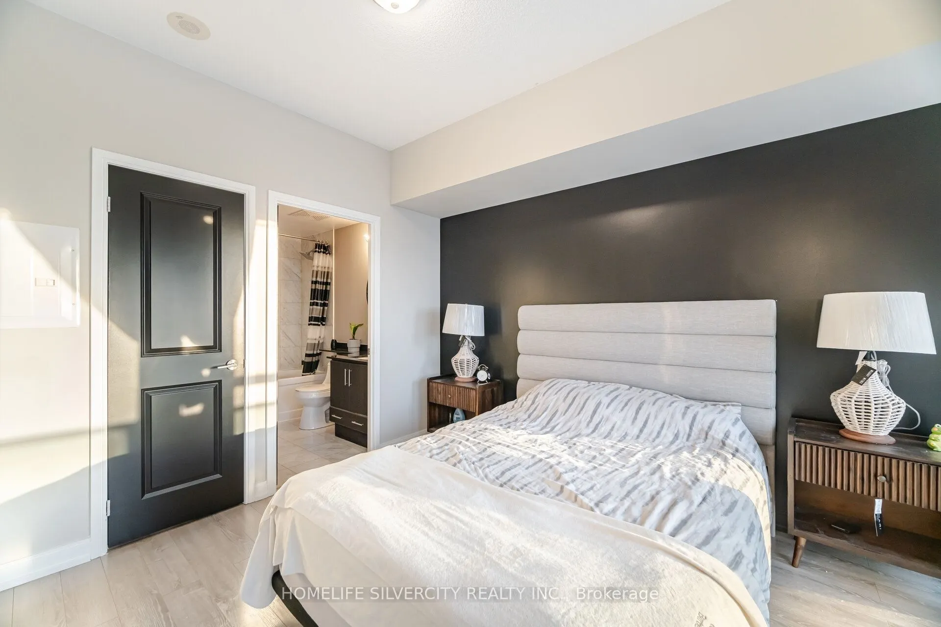 60 Absolute Avenue, #1805