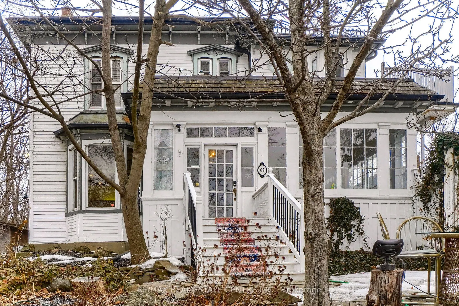 68 Scott Street, #D