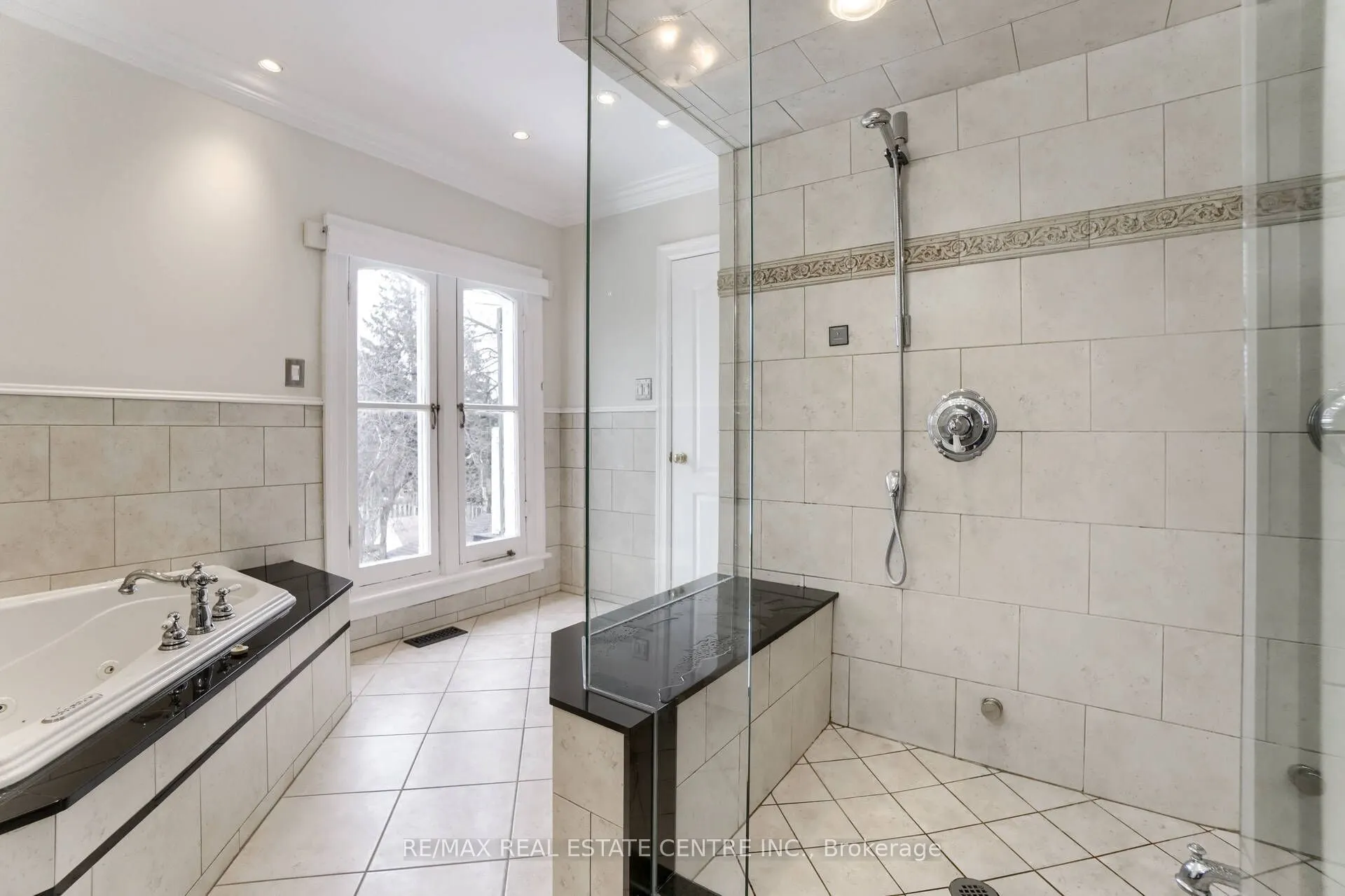 68 Scott Street, #D
