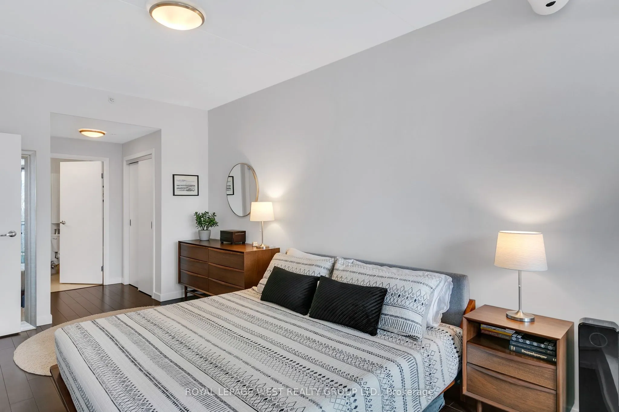588 Annette Street, #202