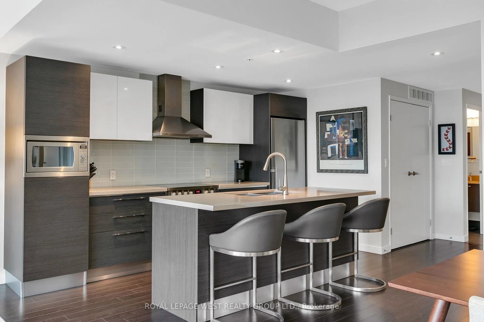 588 Annette Street, #202