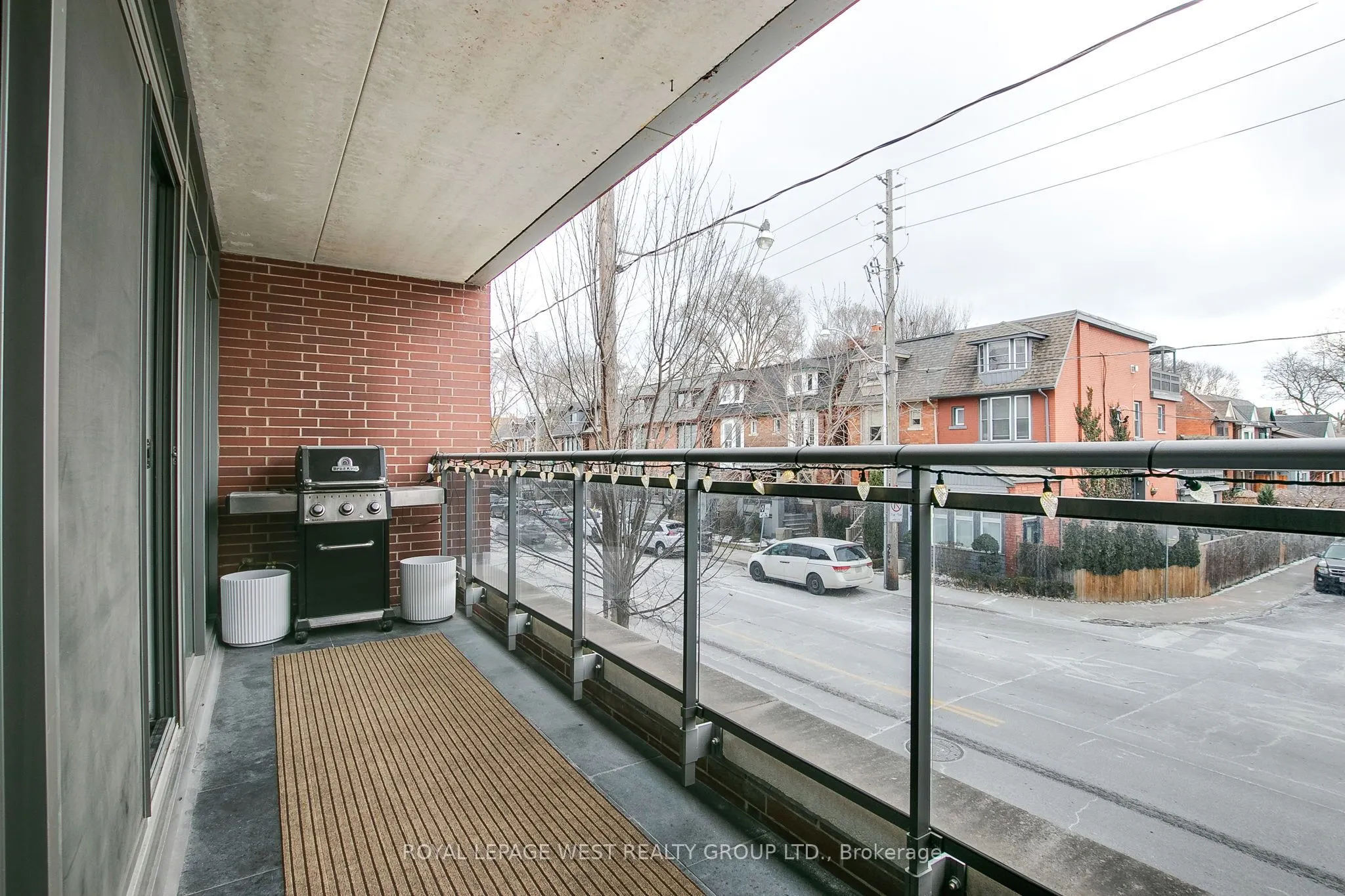 588 Annette Street, #202