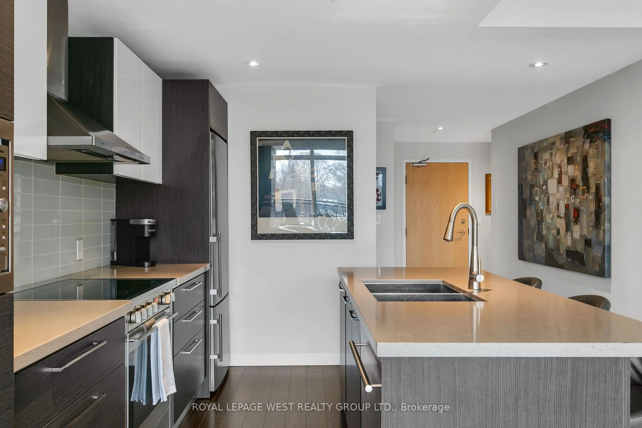588 Annette Street, #202