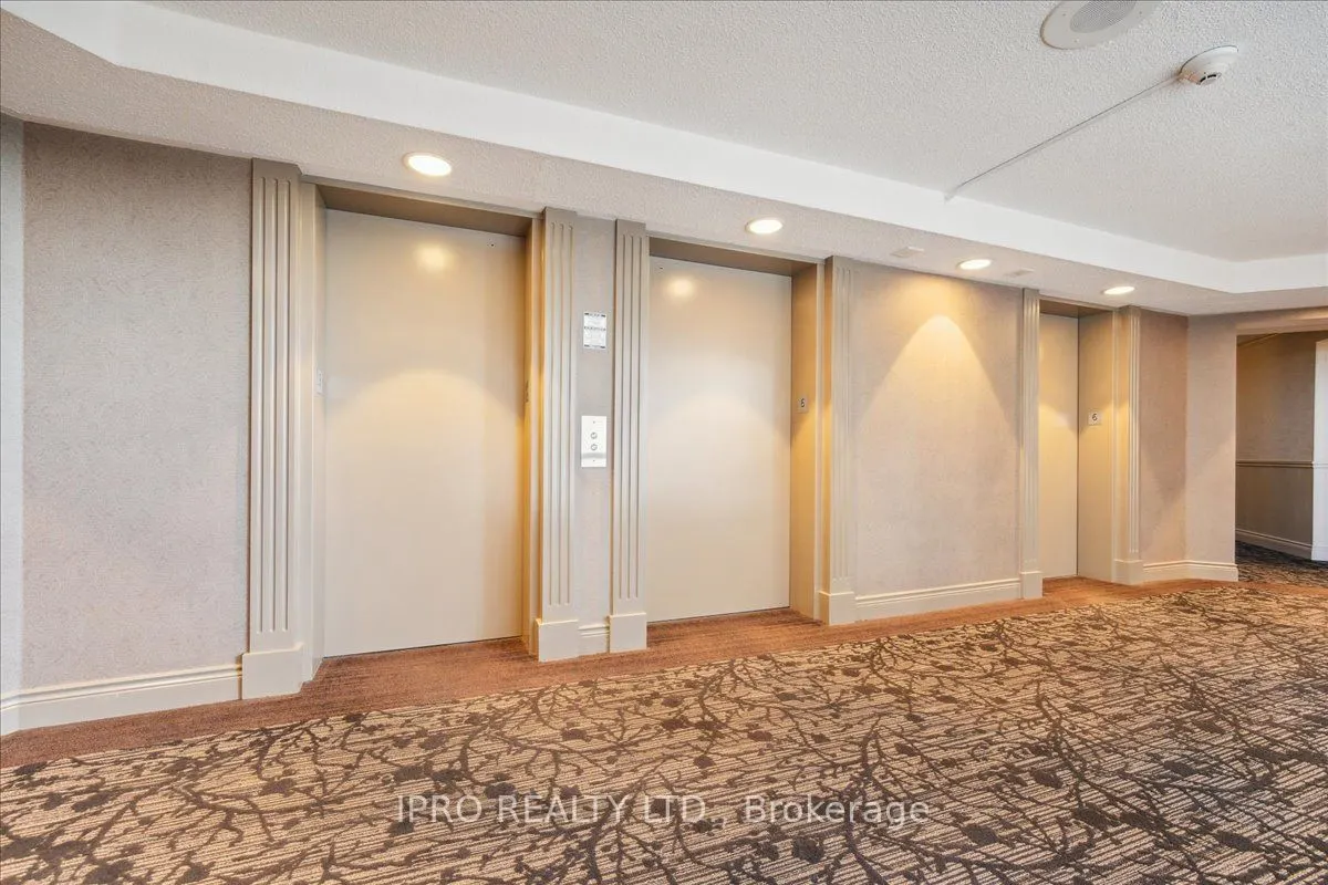55 Kingsbridge Garden Circle, #613