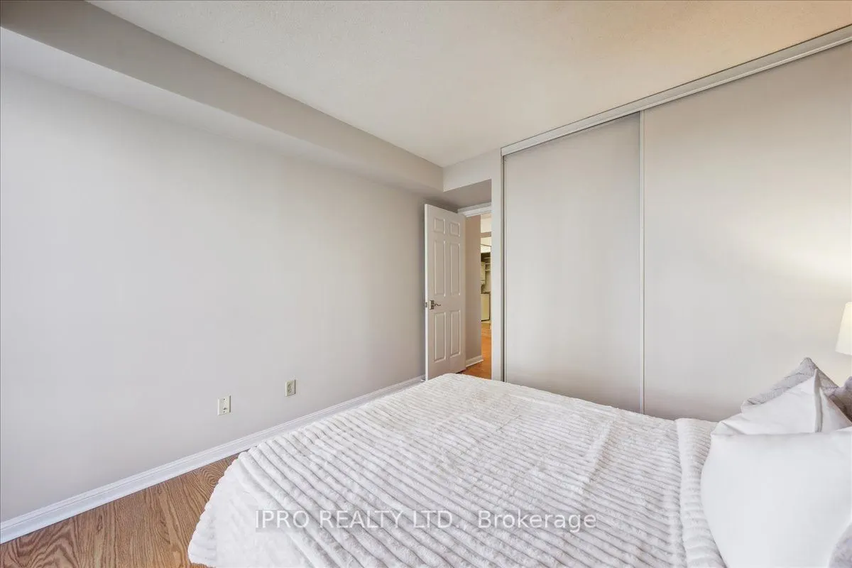 55 Kingsbridge Garden Circle, #613