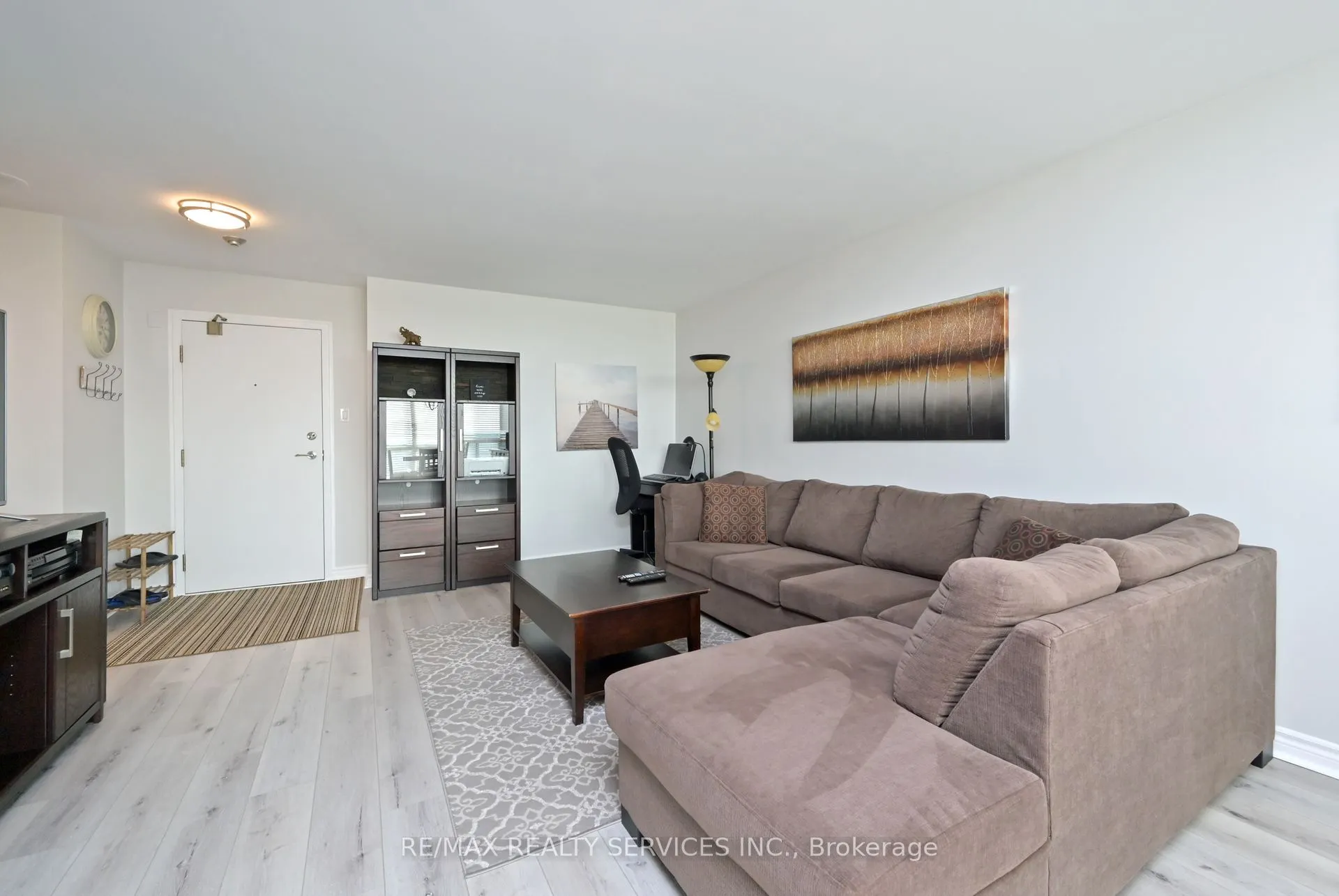10 Laurelcrest Street, ##1210