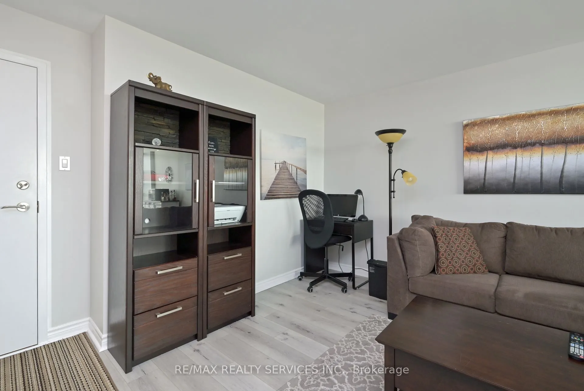 10 Laurelcrest Street, ##1210