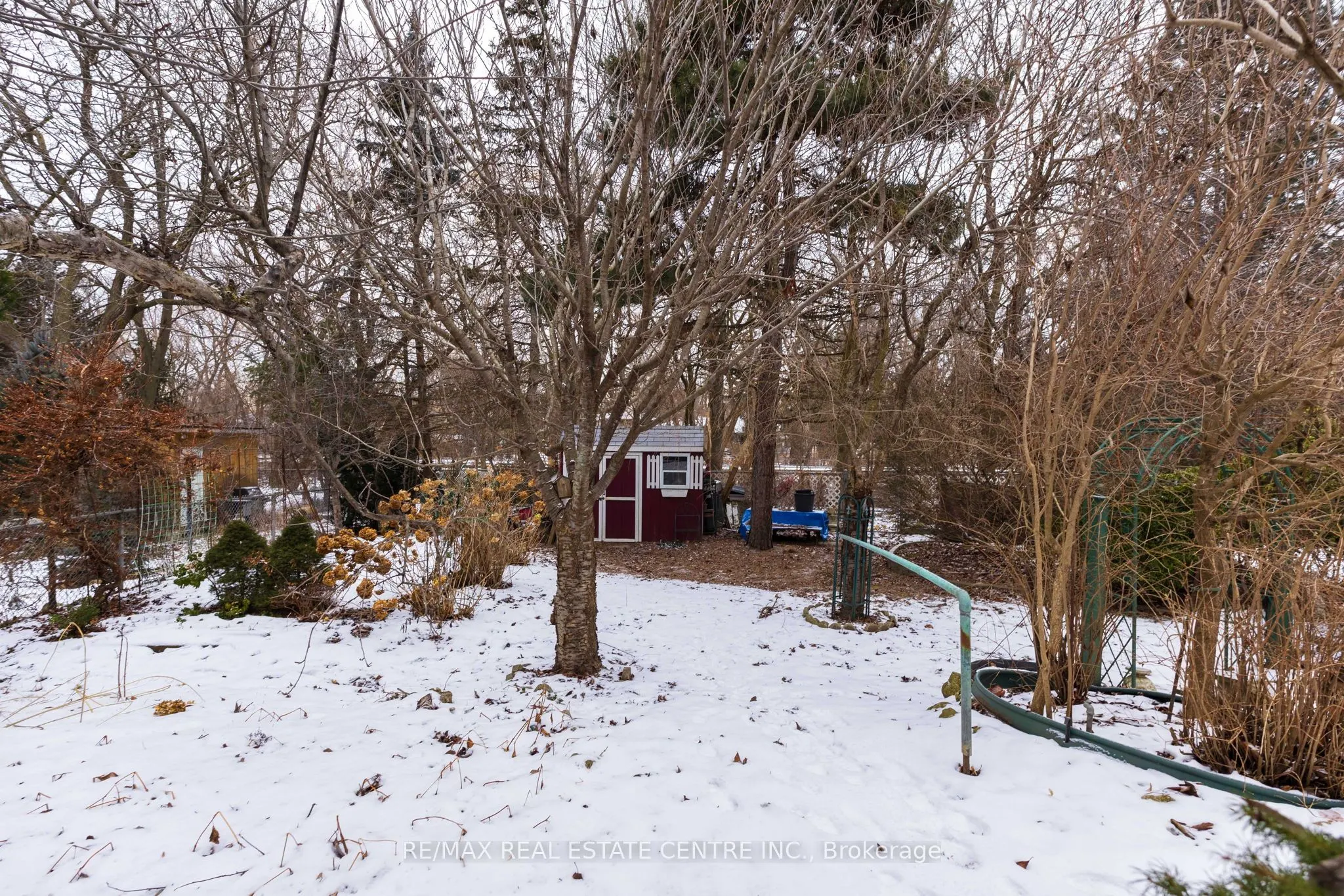 945 Beechwood Avenue