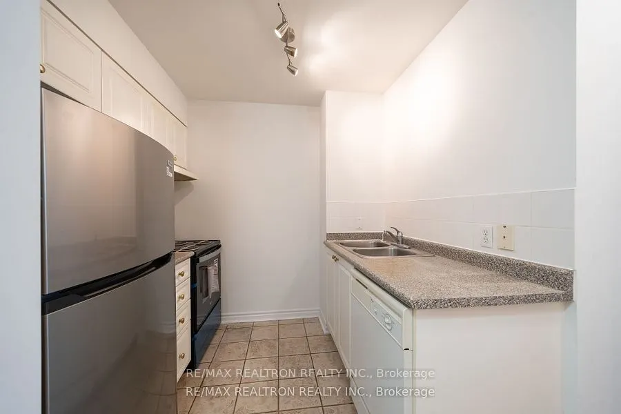 1401 Dupont Street, #116