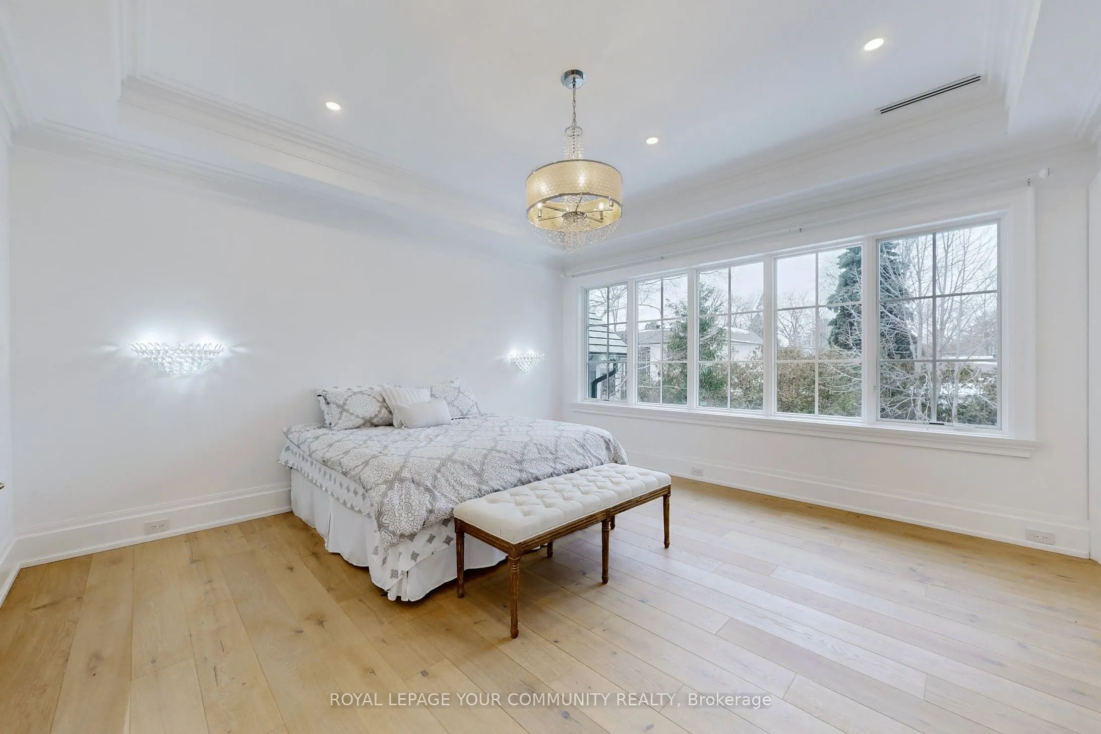 1427 Lakeshore Road W