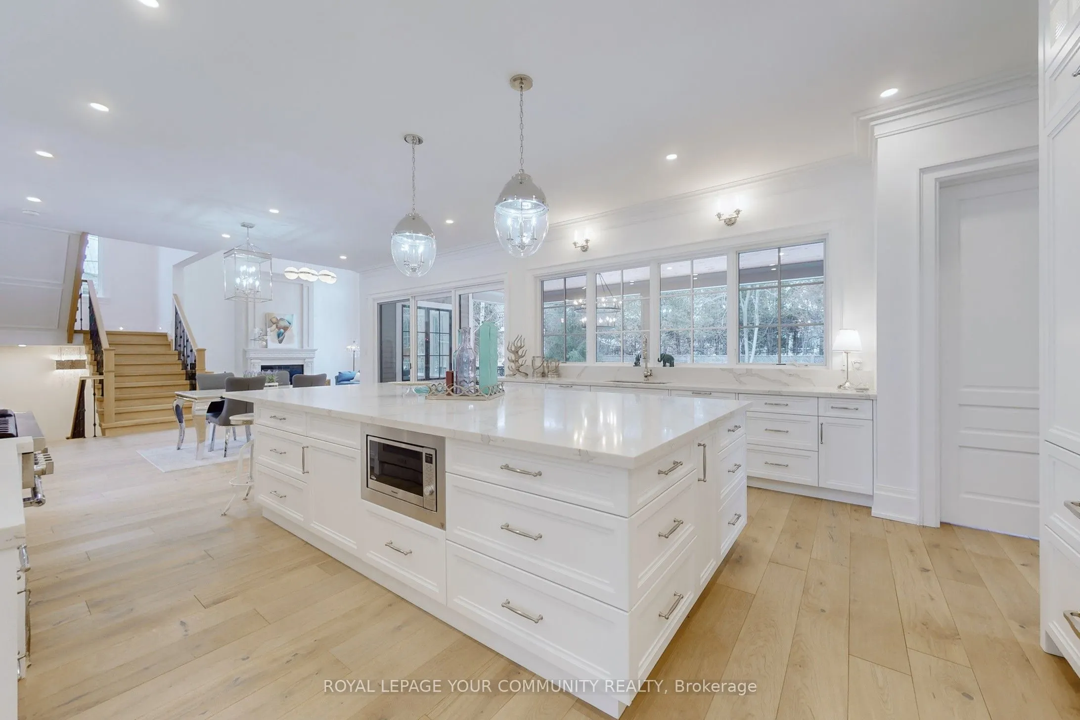 1427 Lakeshore Road W