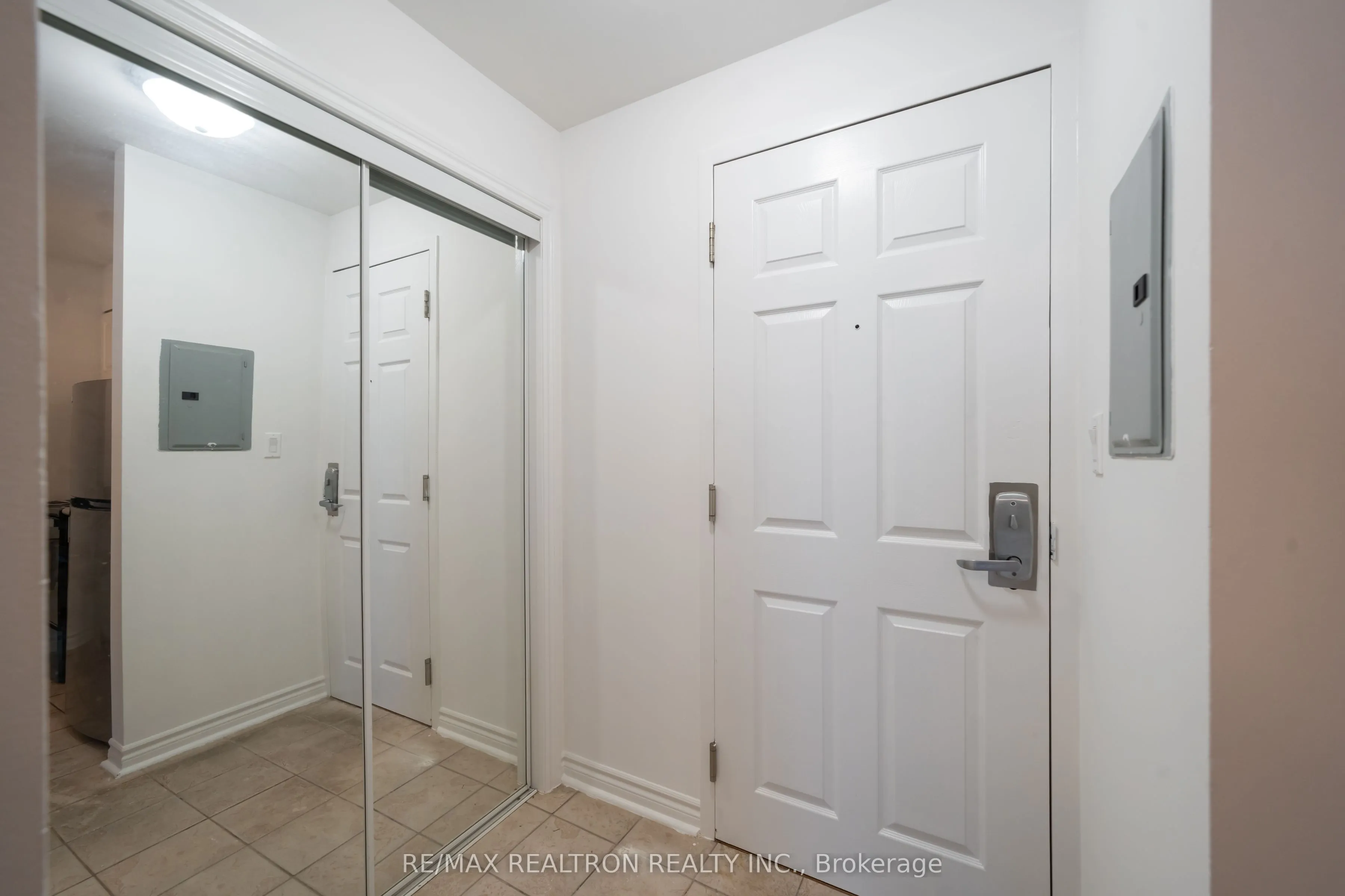 1401 Dupont Street, #114